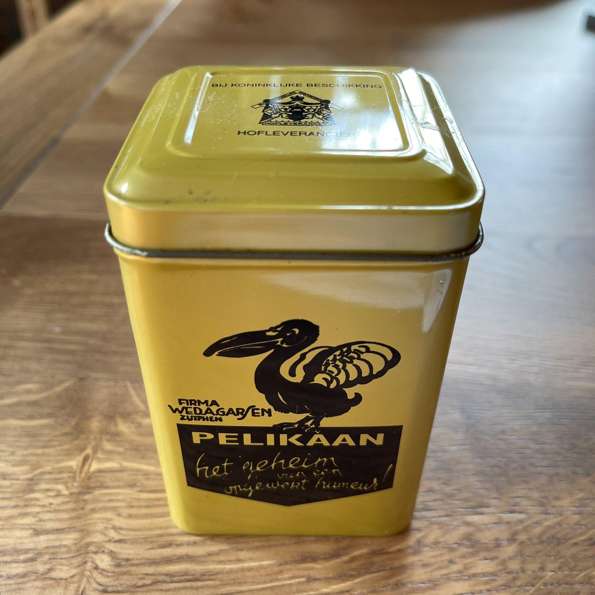 Thee blikje Pelikaan (ongeopend) - Bamestra Curiosa