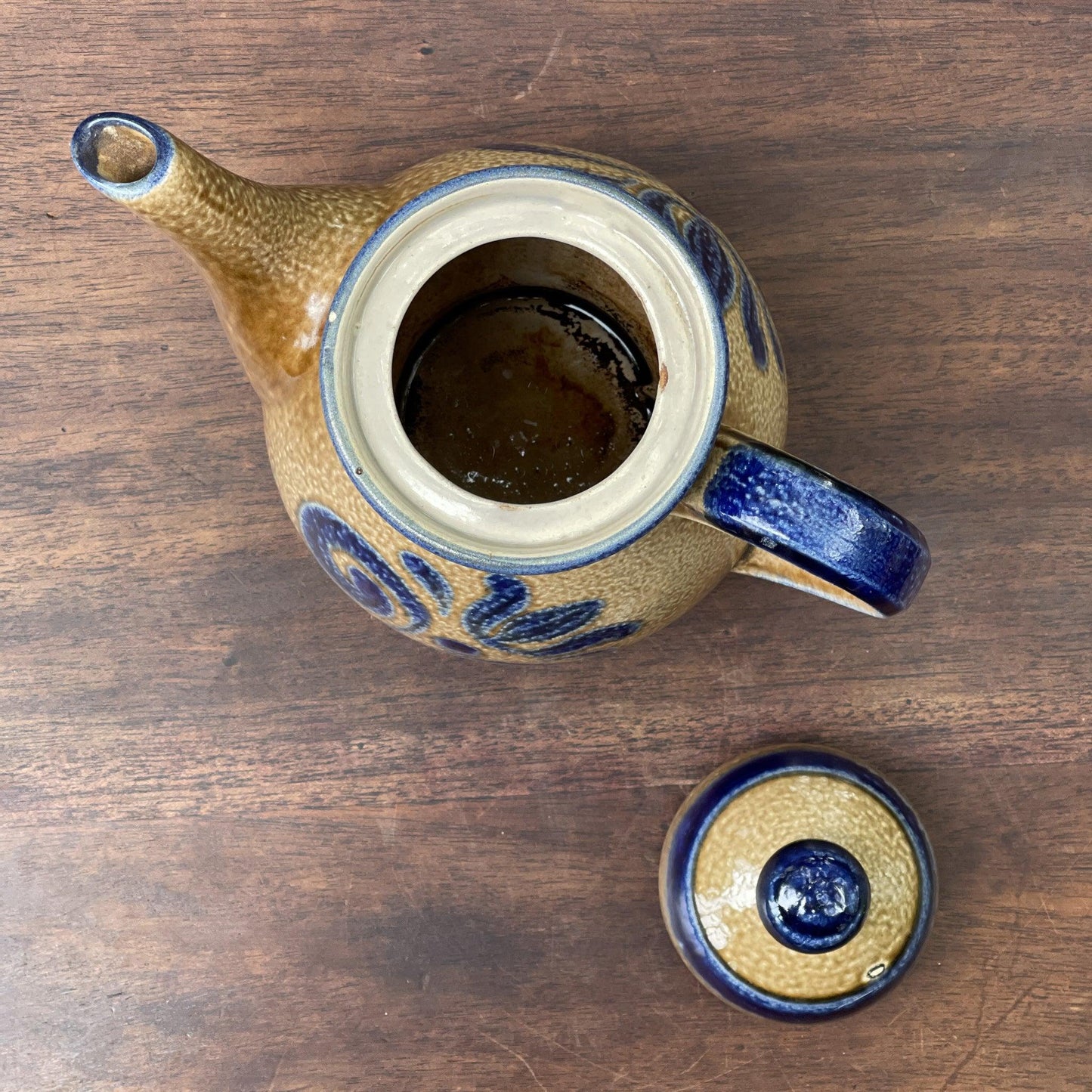 Theepot van Jasba Keuls aardewerk - The Collectionist