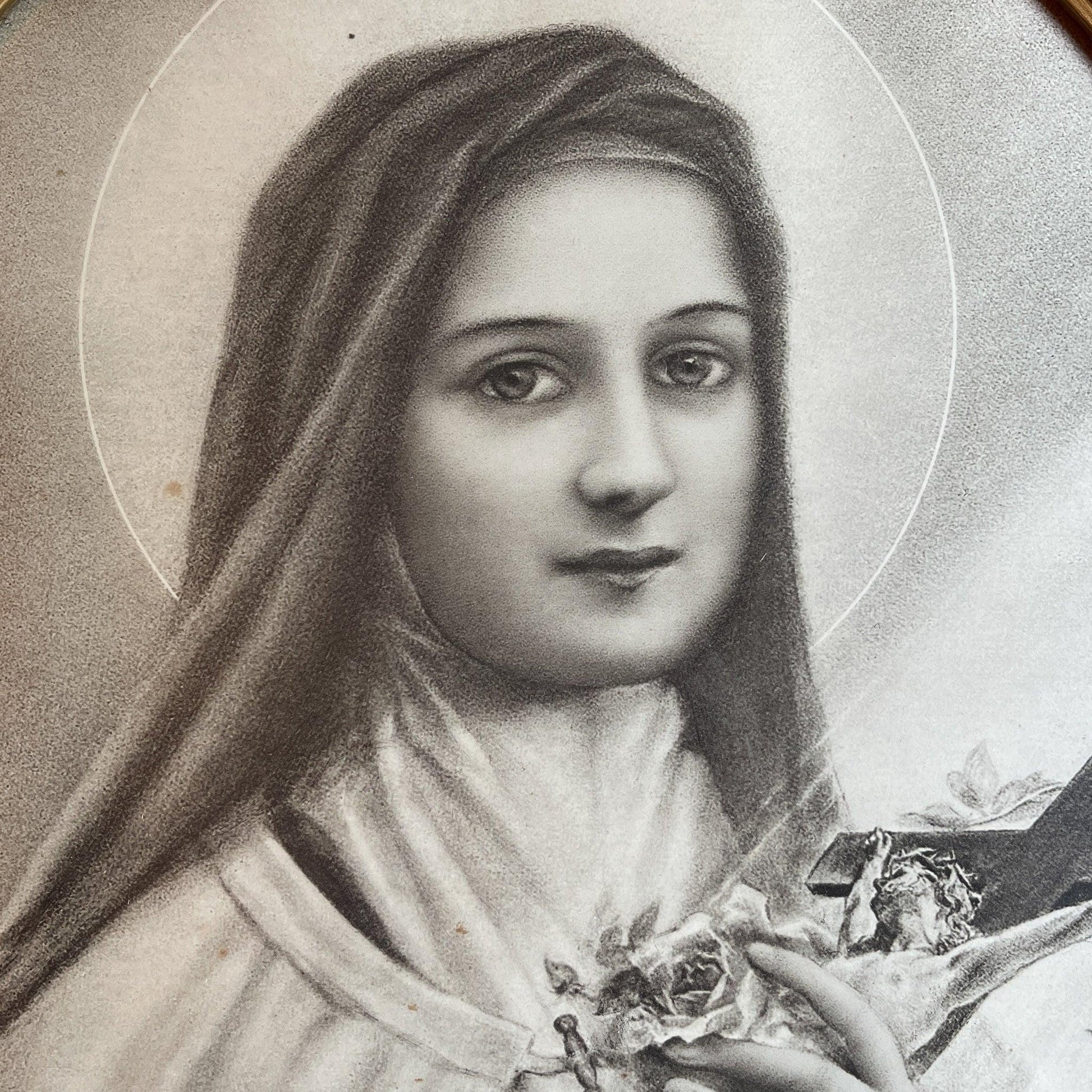 Theresia in gouden ovale lijst - Bamestra Curiosa