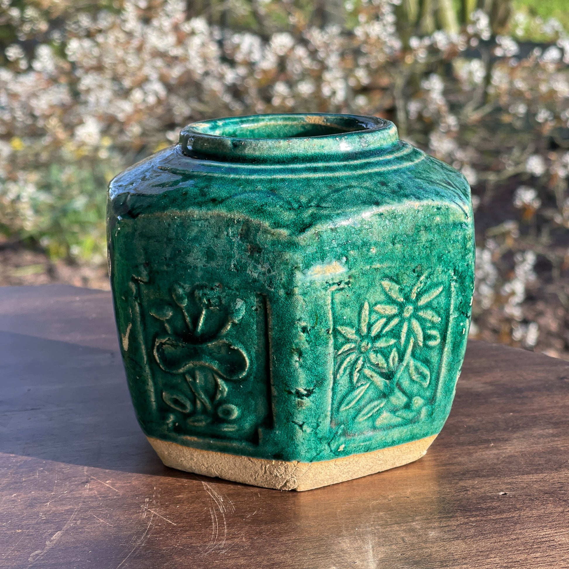 Twee Antieke Smaragdgroene Gemberpotten - The Collectionist