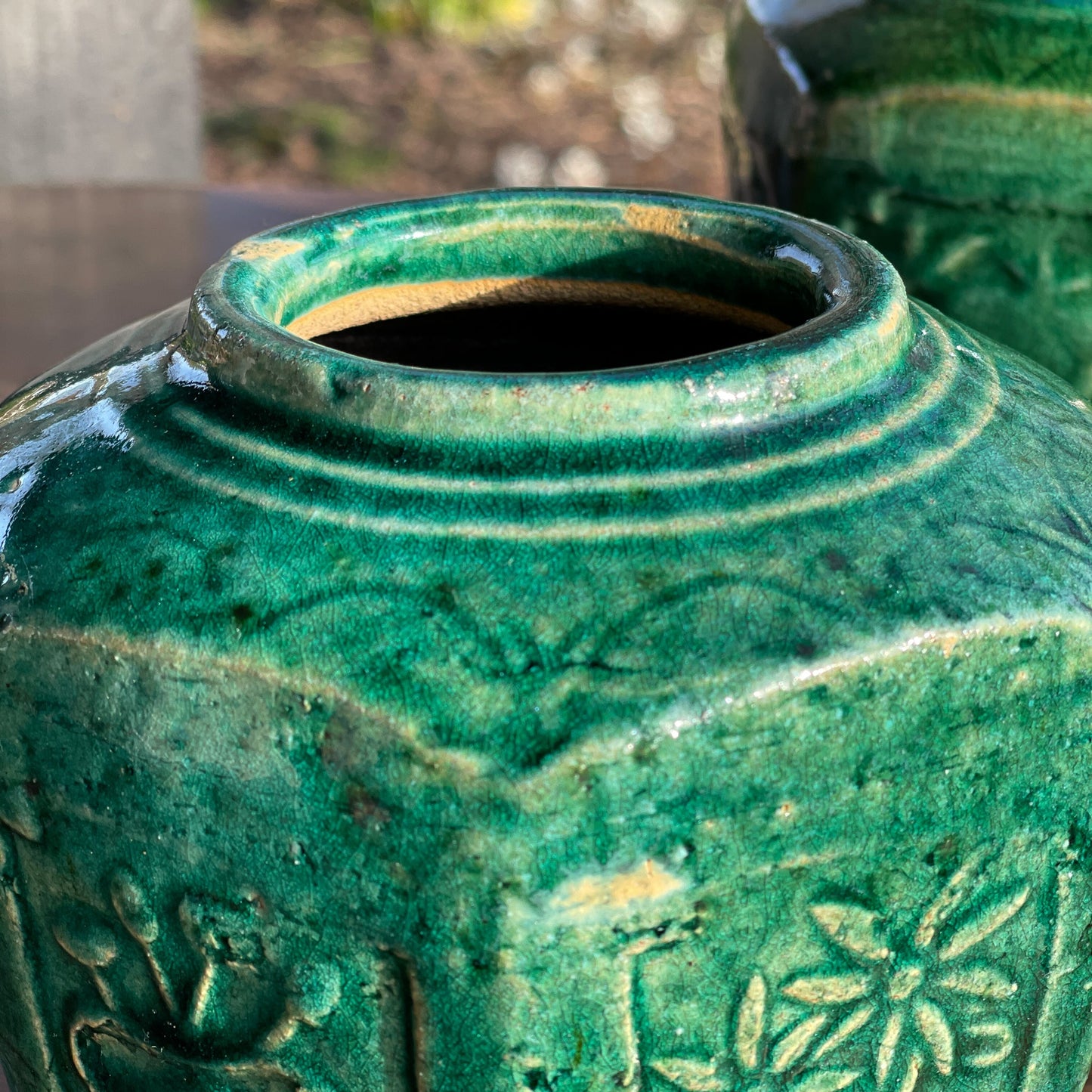 Twee Antieke Smaragdgroene Gemberpotten - The Collectionist