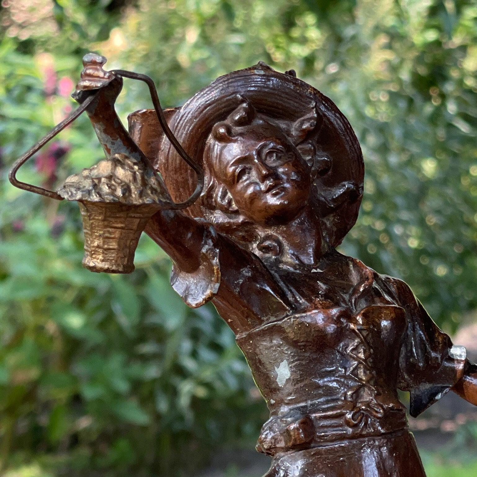 Twee beelden La Faucheuse & Le Pecheur - Bamestra Curiosa