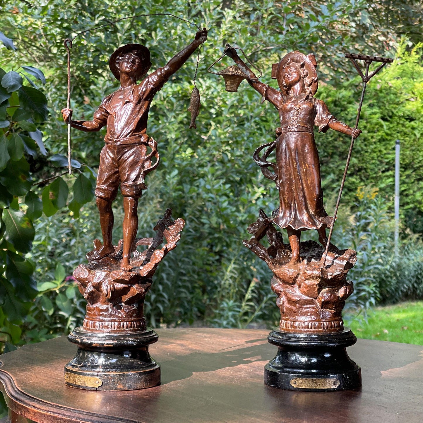 Twee beelden La Faucheuse & Le Pecheur - Bamestra Curiosa