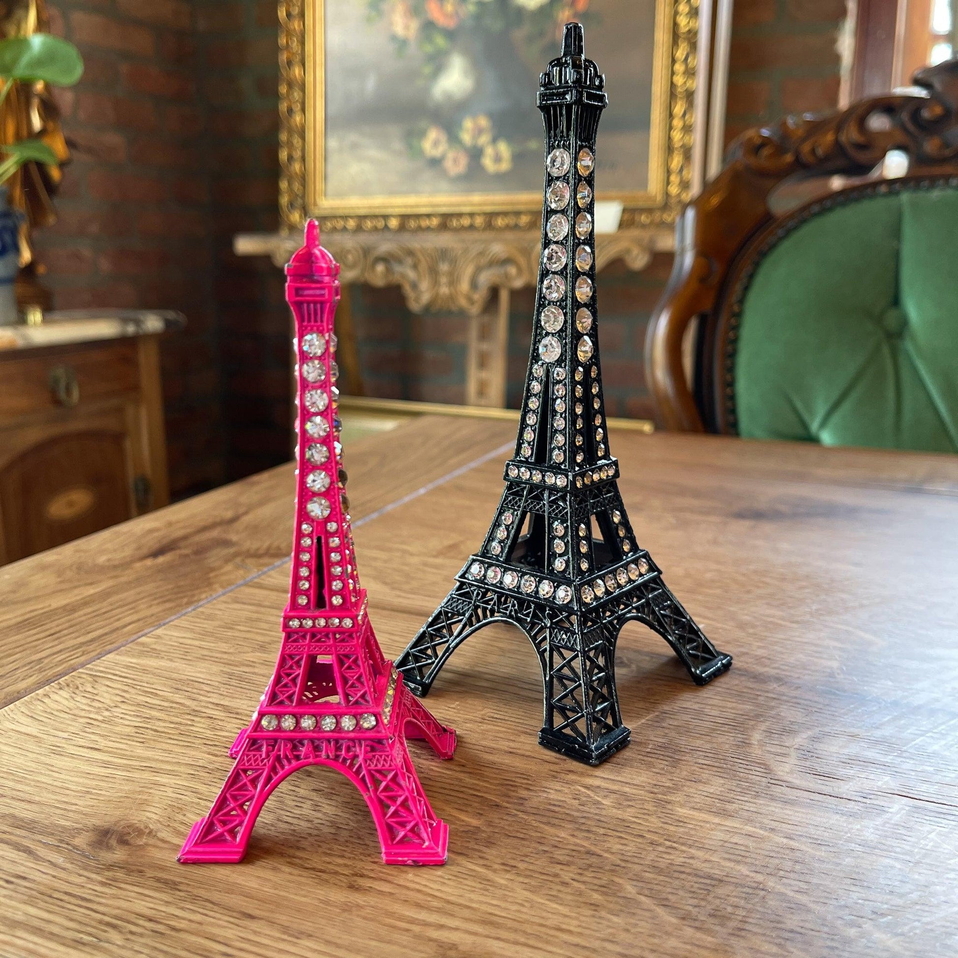 Twee decoratieve eiffeltorens met strass steentjes - Bamestra Curiosa