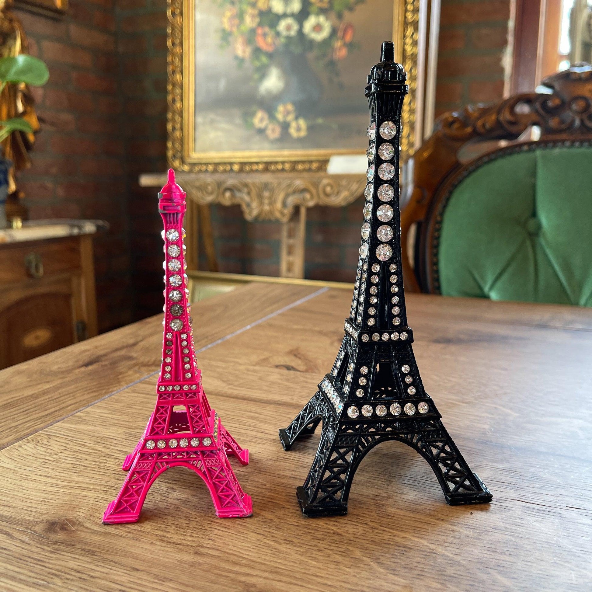 Twee decoratieve eiffeltorens met strass steentjes - Bamestra Curiosa