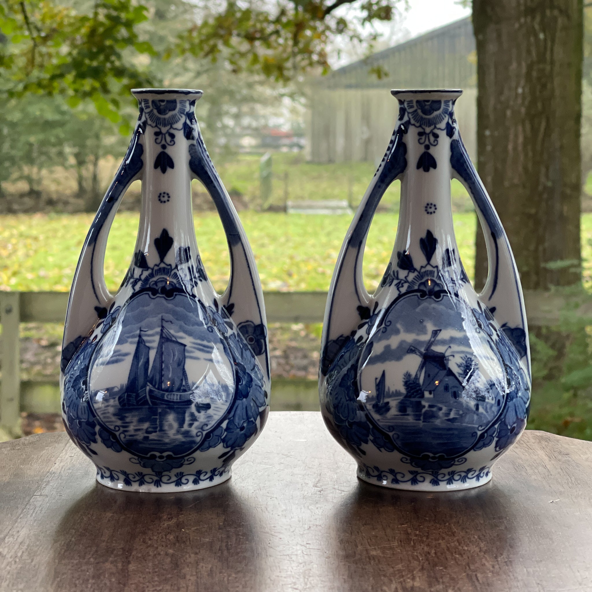 Twee Delfts Blauwe Jugendstil Pijpvazen (1900) - The Collectionist