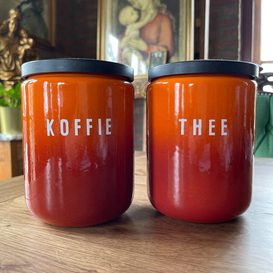Twee emaille koffie en thee bussen - Bamestra Curiosa