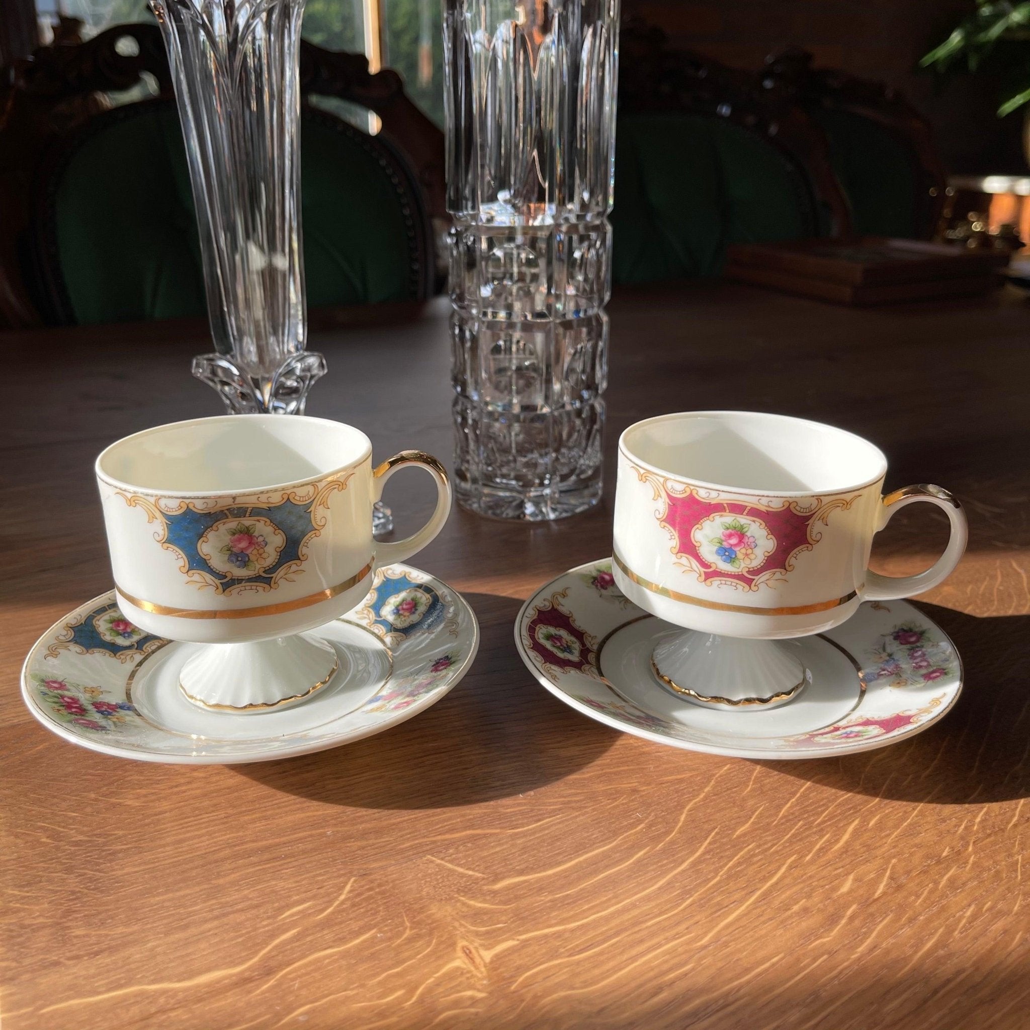 Twee kopjes met schoteltjes - The Collectionist