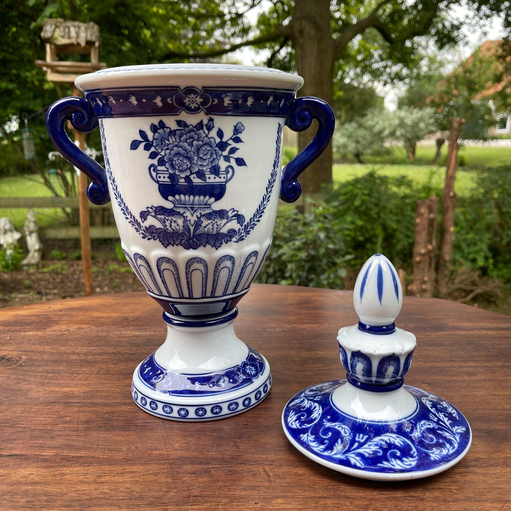 Vaas met deksel - The Collectionist