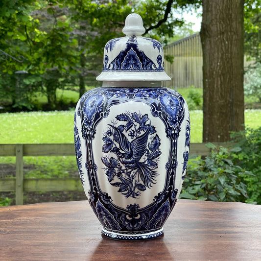 Vaas met deksel in Delfts Blauw - Bamestra Curiosa