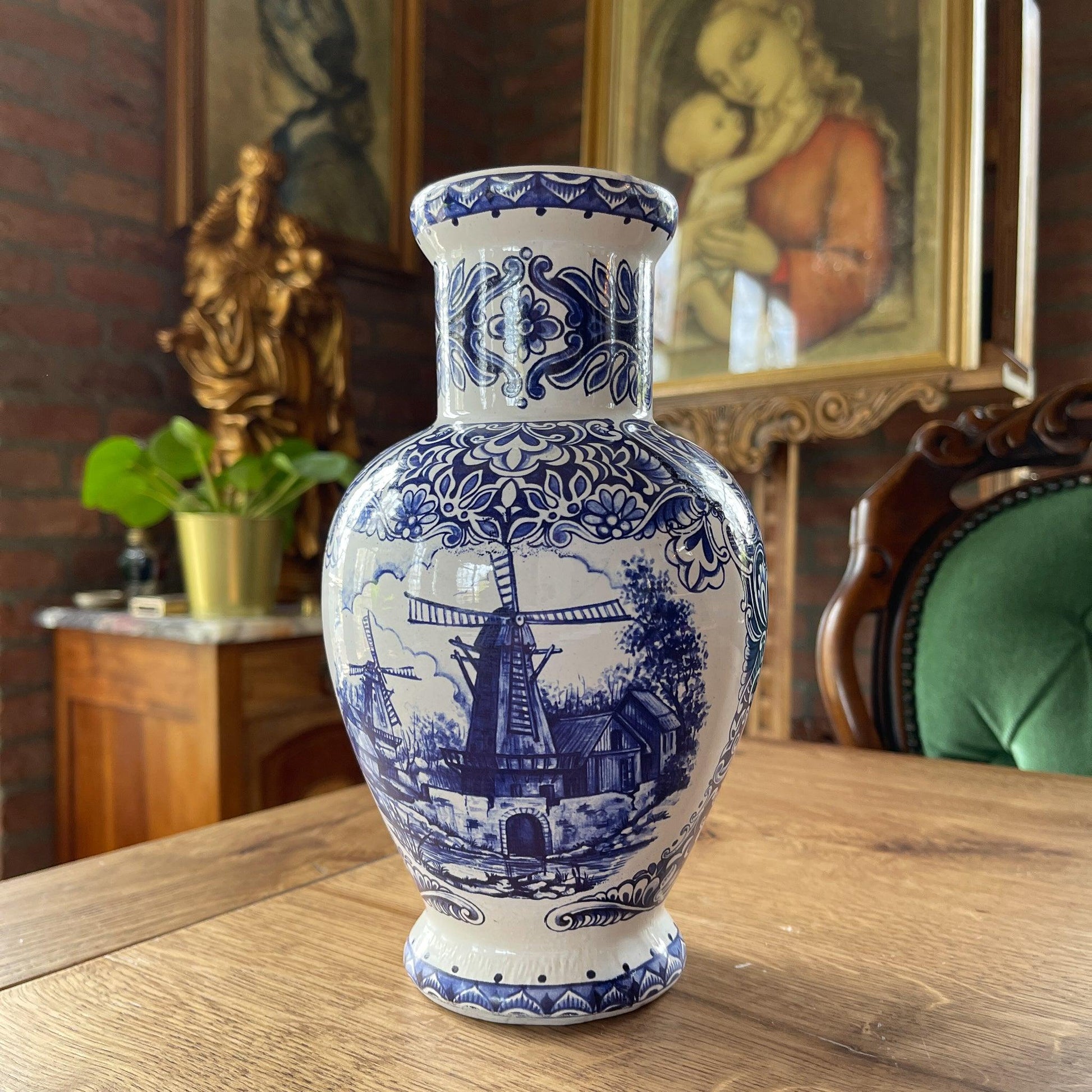 Vaas met molen Delfts Blauw - Bamestra Curiosa