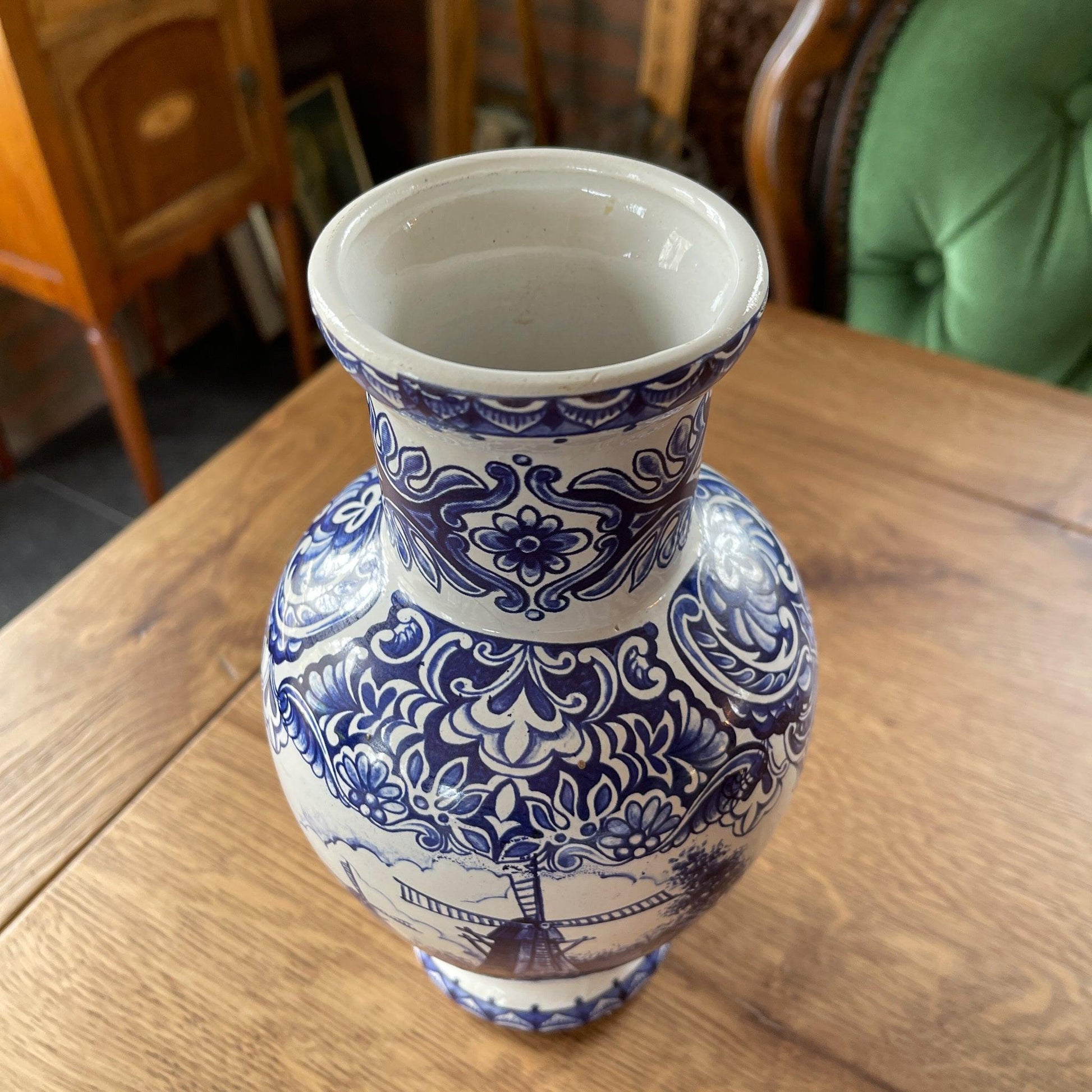 Vaas met molen Delfts Blauw - Bamestra Curiosa