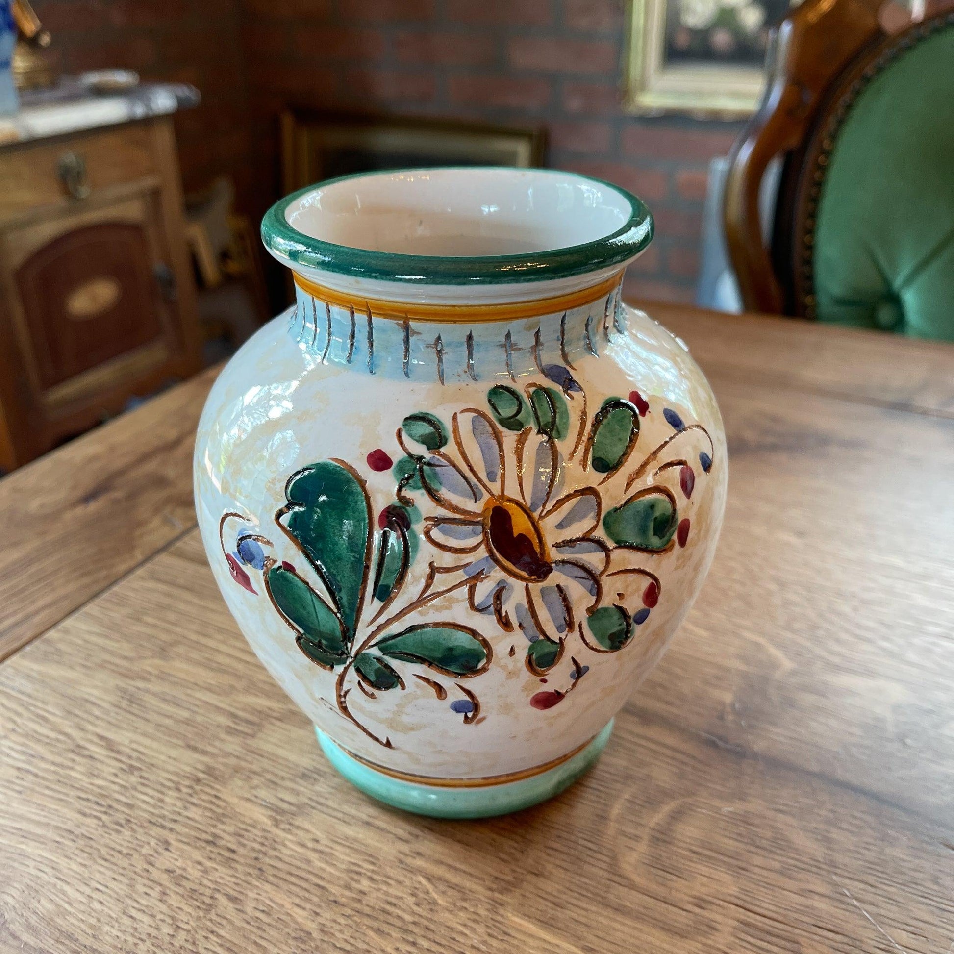 Vaasje met vogel - Bamestra Curiosa