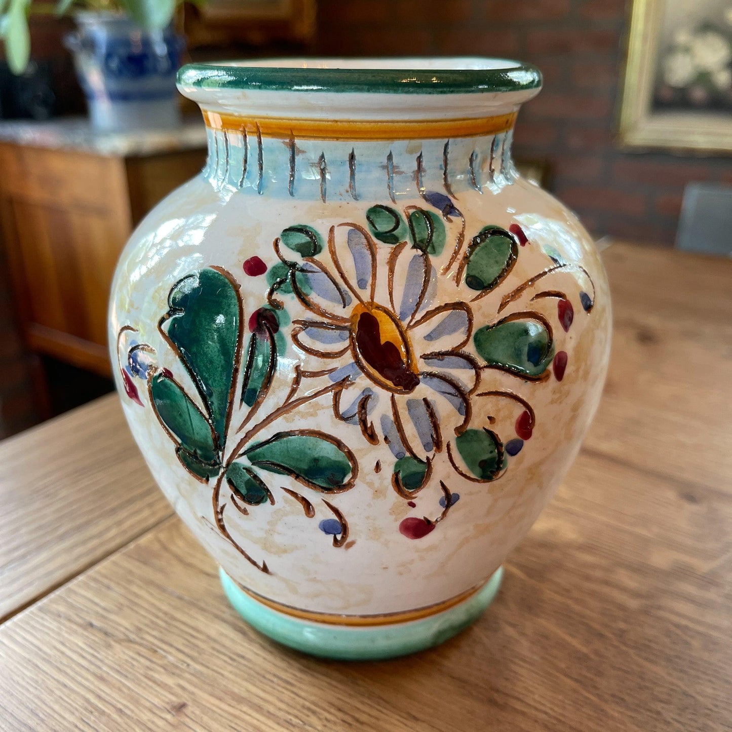 Vaasje met vogel - Bamestra Curiosa