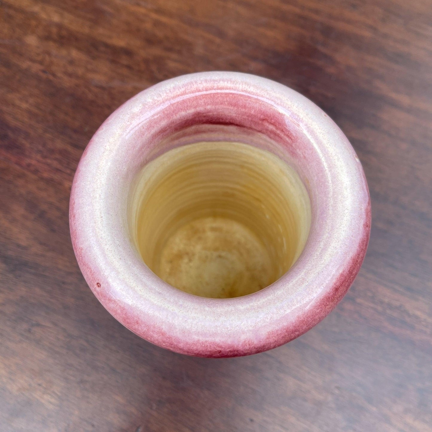 Vaasje van keramiek - Bamestra Curiosa