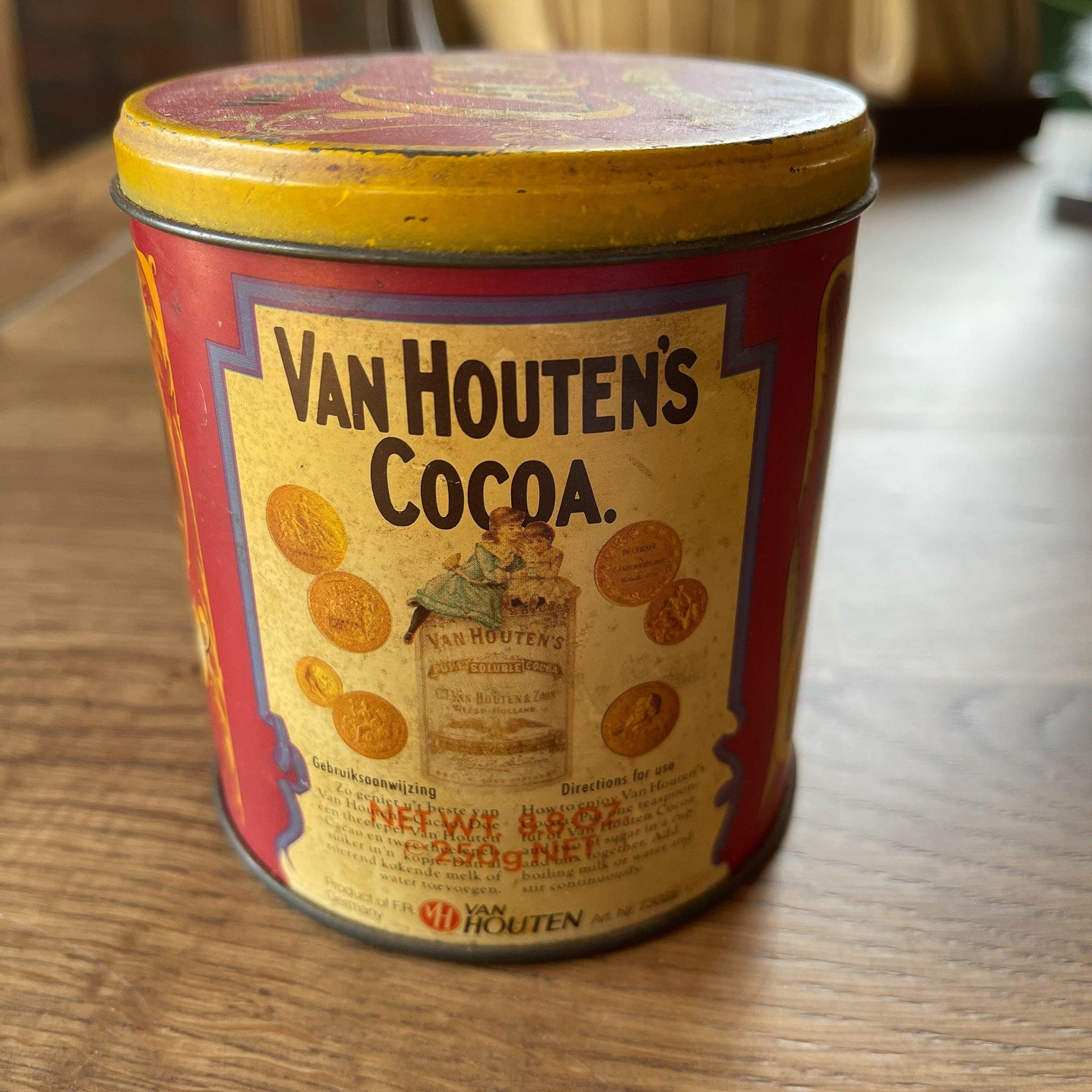 Van Houten's Cacao blik - Bamestra Curiosa