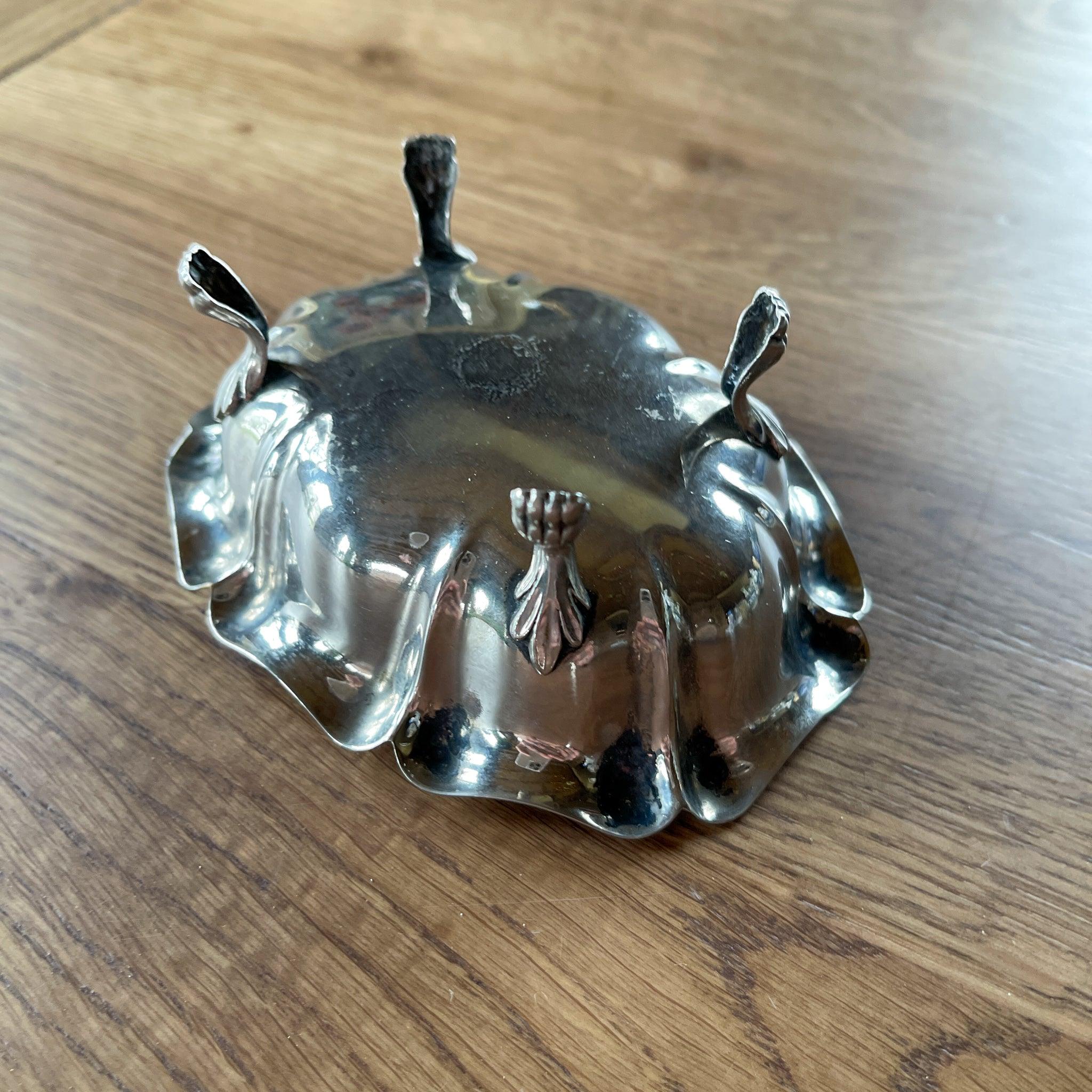 Verzilverd Chippendale schaaltje - The Collectionist