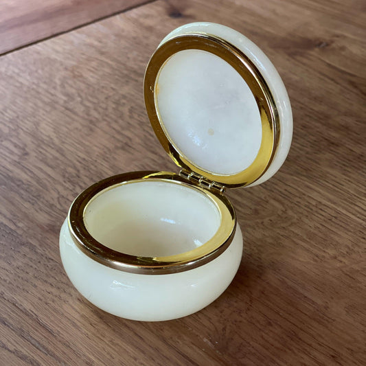 Vintage albast pillendoosje met roos - Bamestra Curiosa