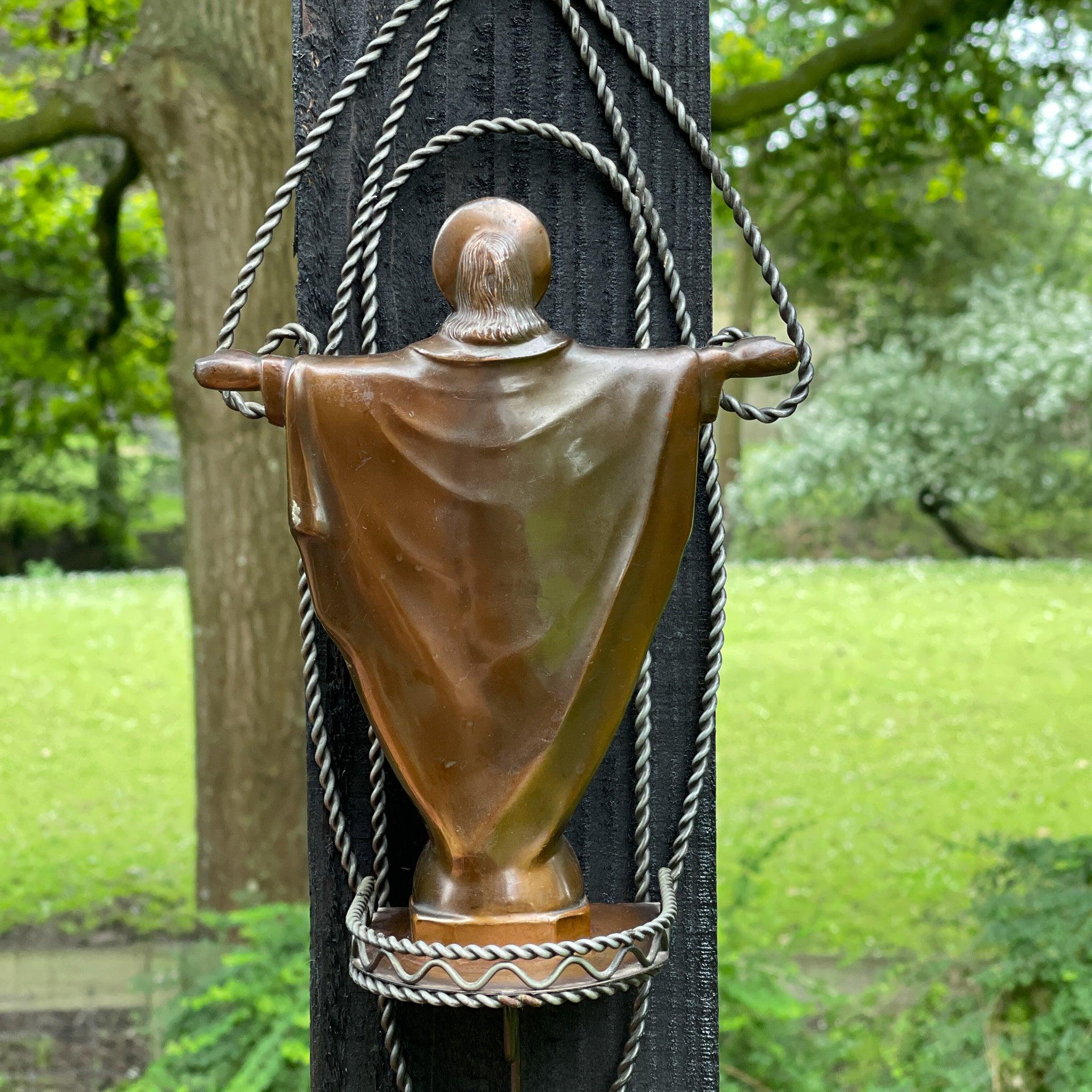 Vintage altaar met beeld van Jezus - The Collectionist