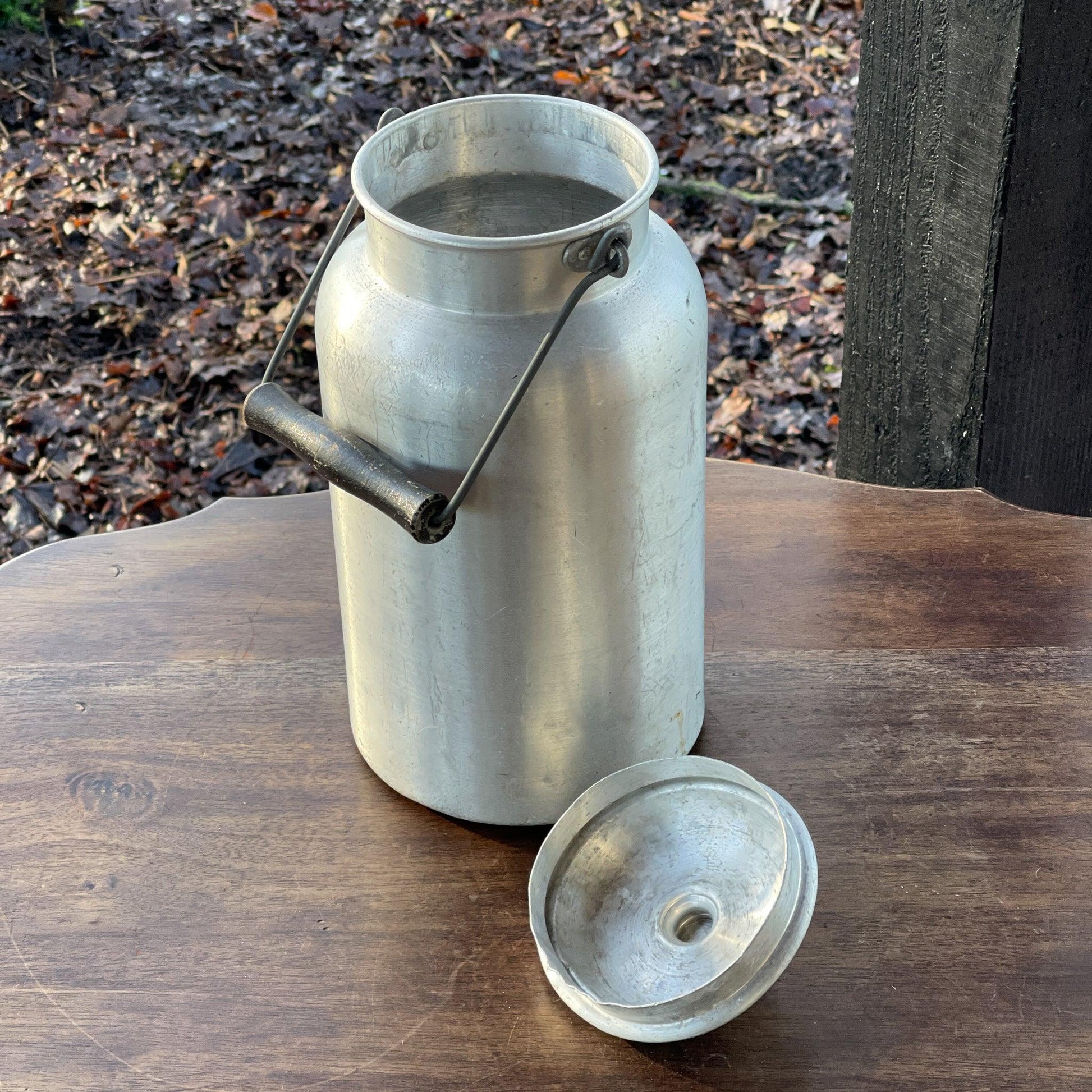 Vintage aluminium melkbus - Bamestra Curiosa