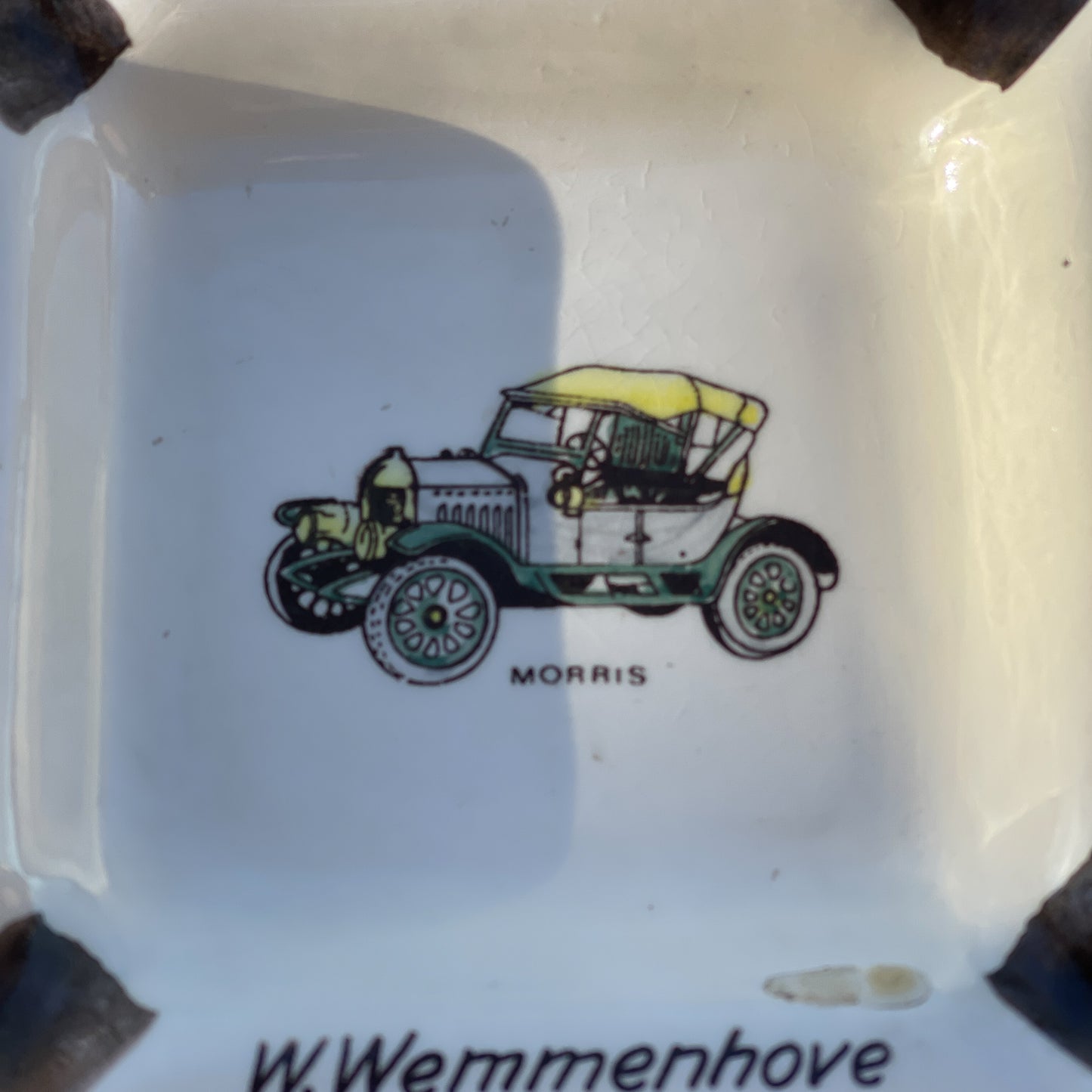 Asbak Morris Automobielbedrijf W. Wemmenhove - Bamestra Curiosa