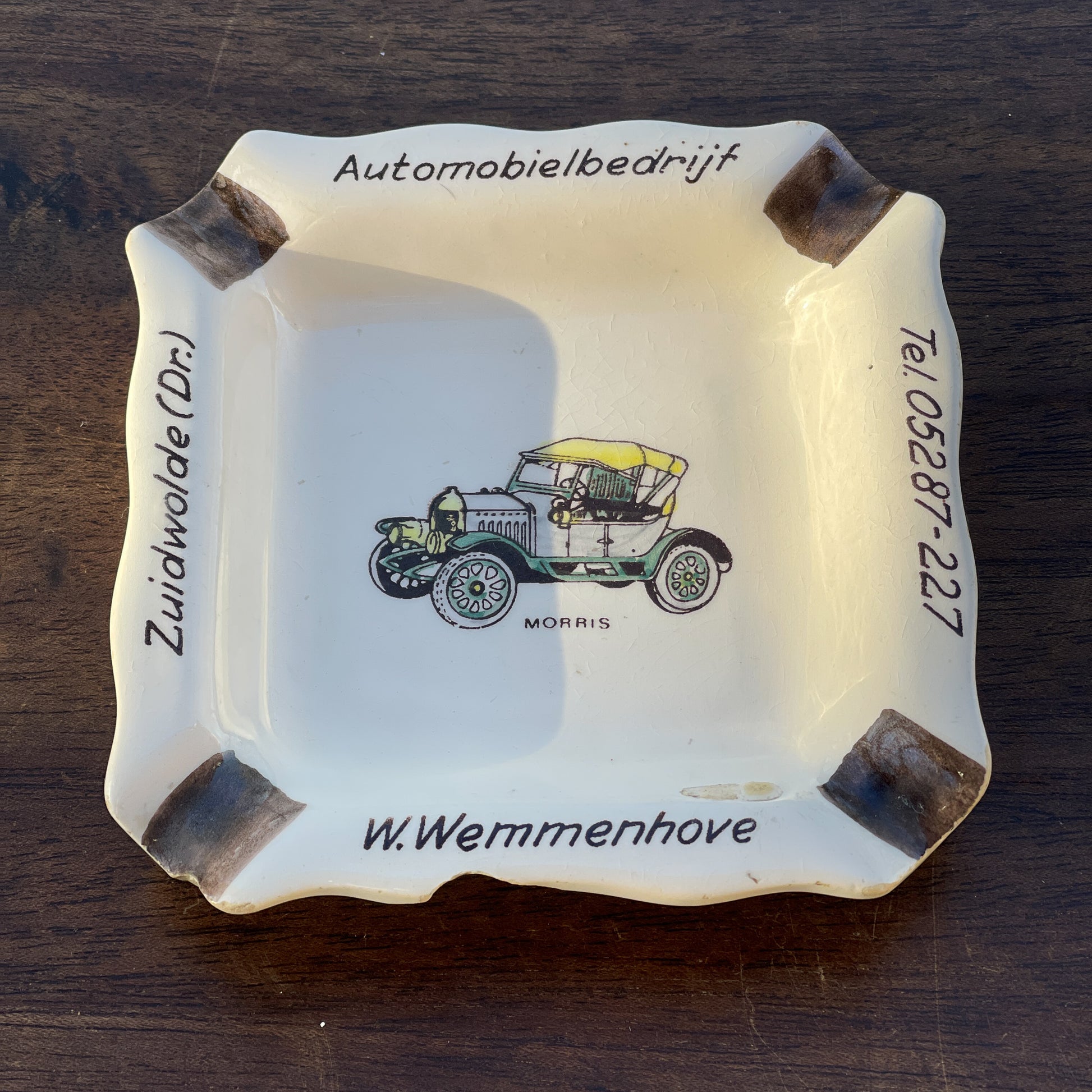 Asbak Morris Automobielbedrijf W. Wemmenhove - Bamestra Curiosa