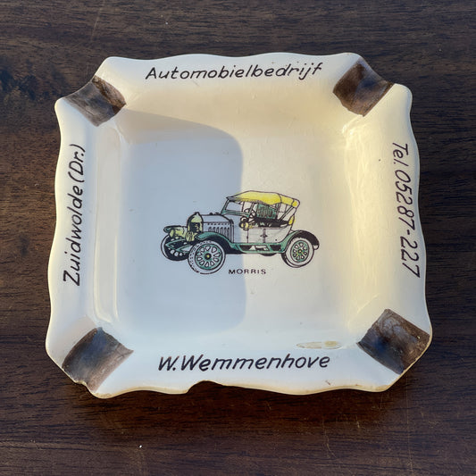 Asbak Morris Automobielbedrijf W. Wemmenhove - Bamestra Curiosa