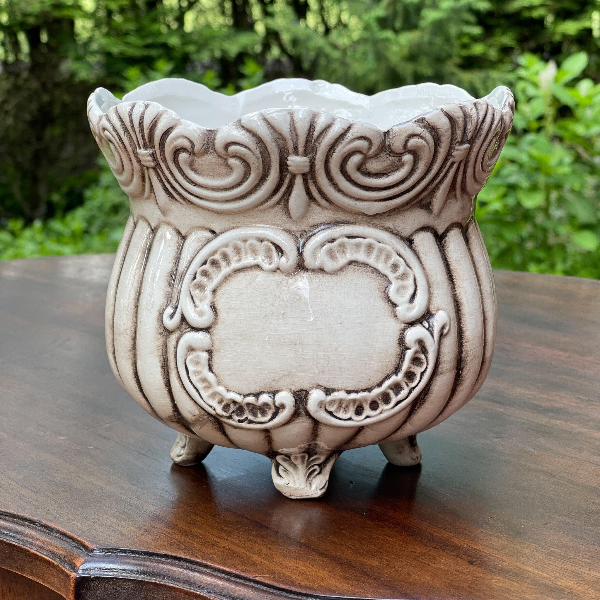 Vintage Bassano bloempot met roos - The Collectionist