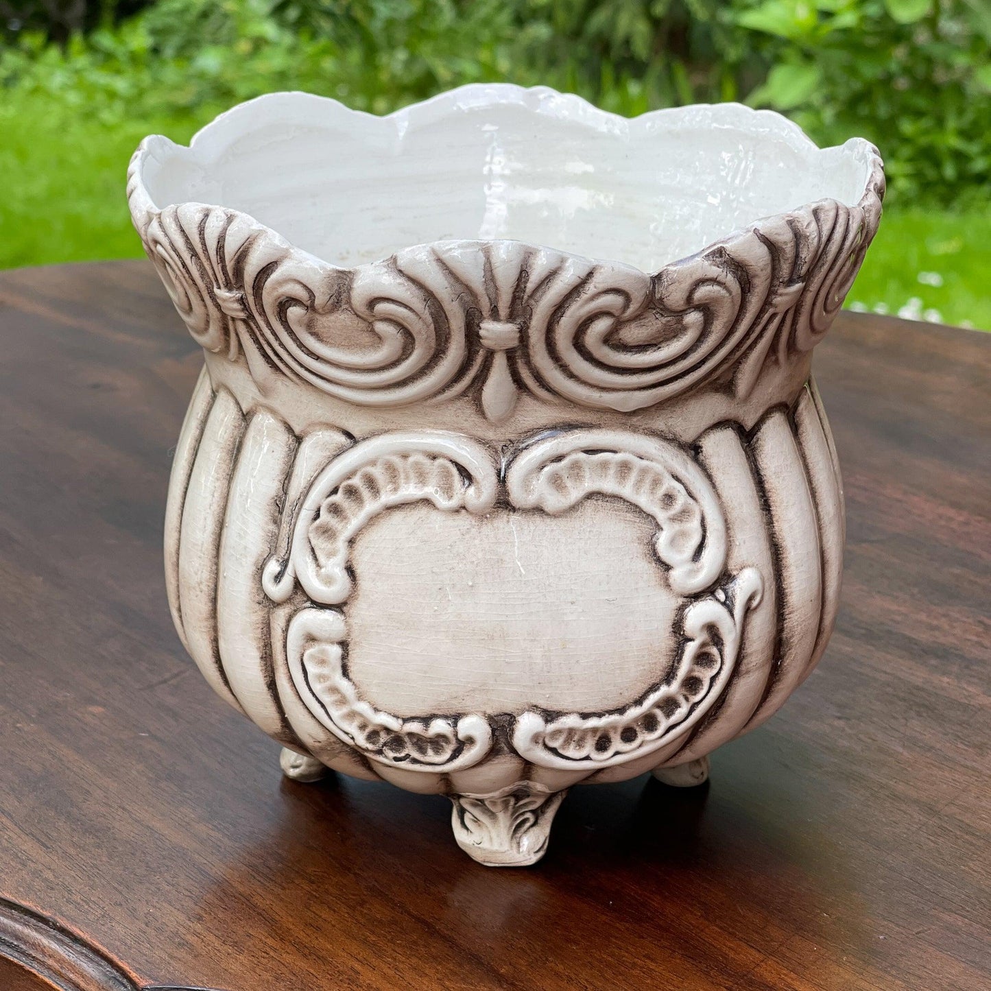 Vintage Bassano bloempot met roos - Bamestra Curiosa