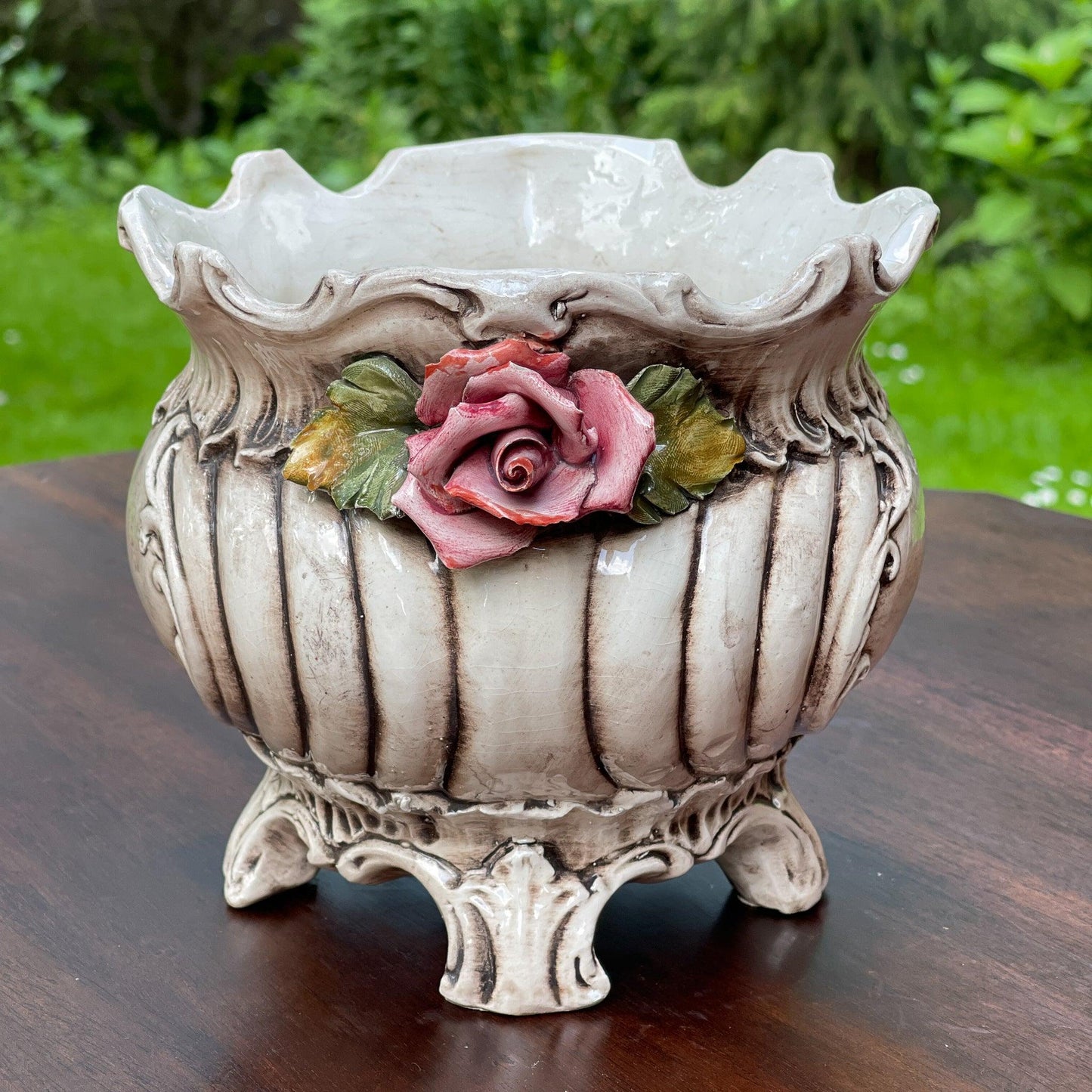 Vintage Bassano bloempot met roosjes - Bamestra Curiosa
