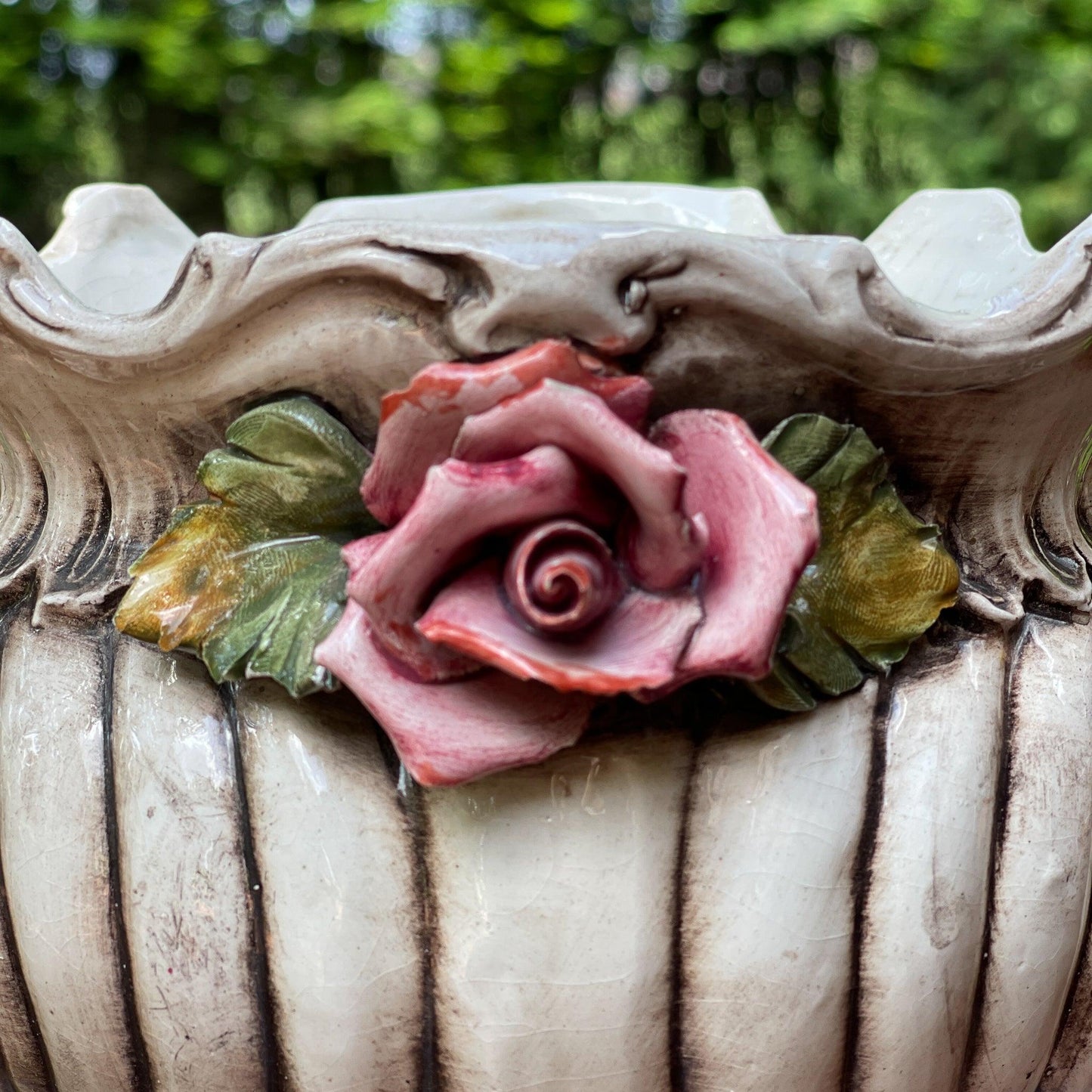 Vintage Bassano bloempot met roosjes - Bamestra Curiosa