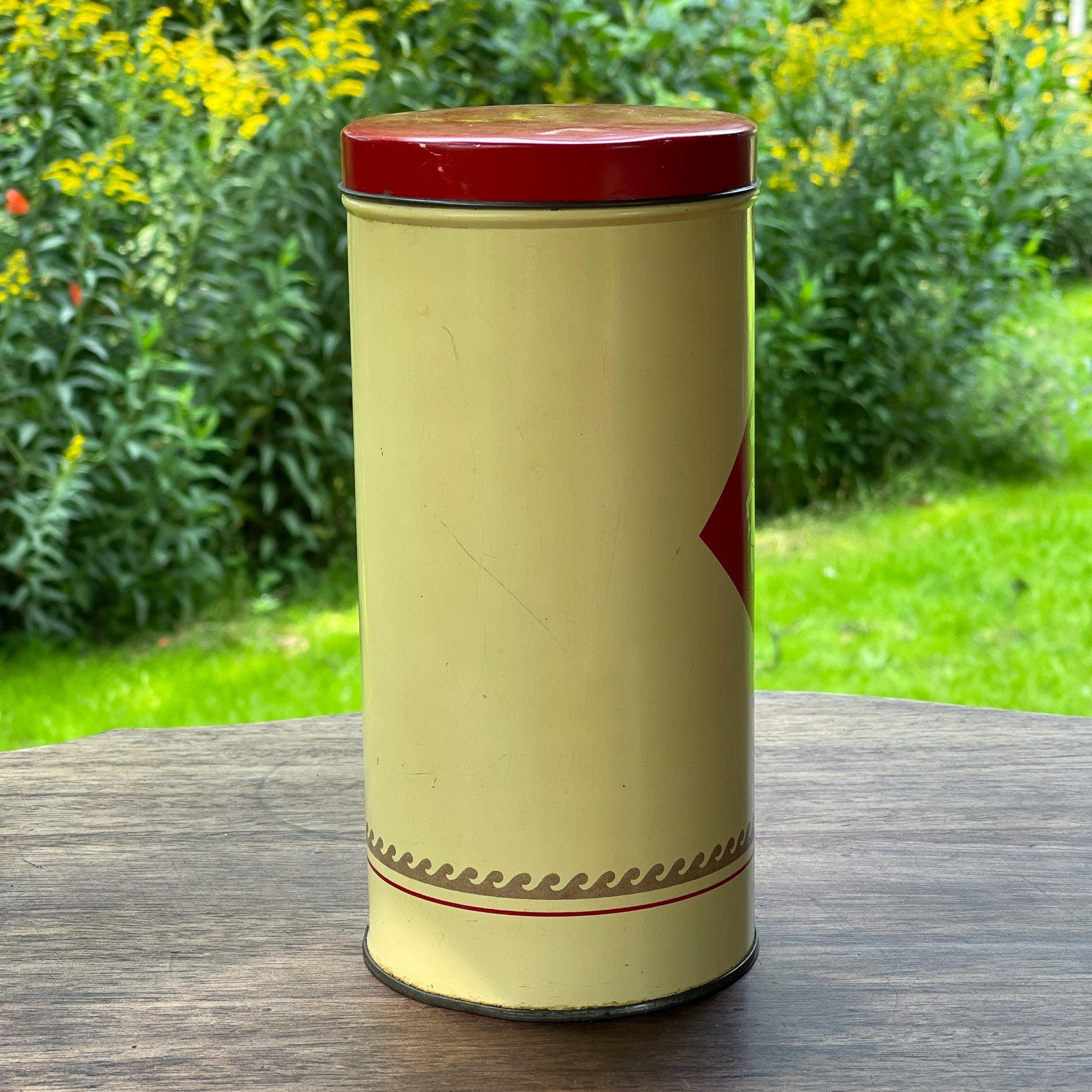 Vintage beschuitbus van Bolletje - Bamestra Curiosa