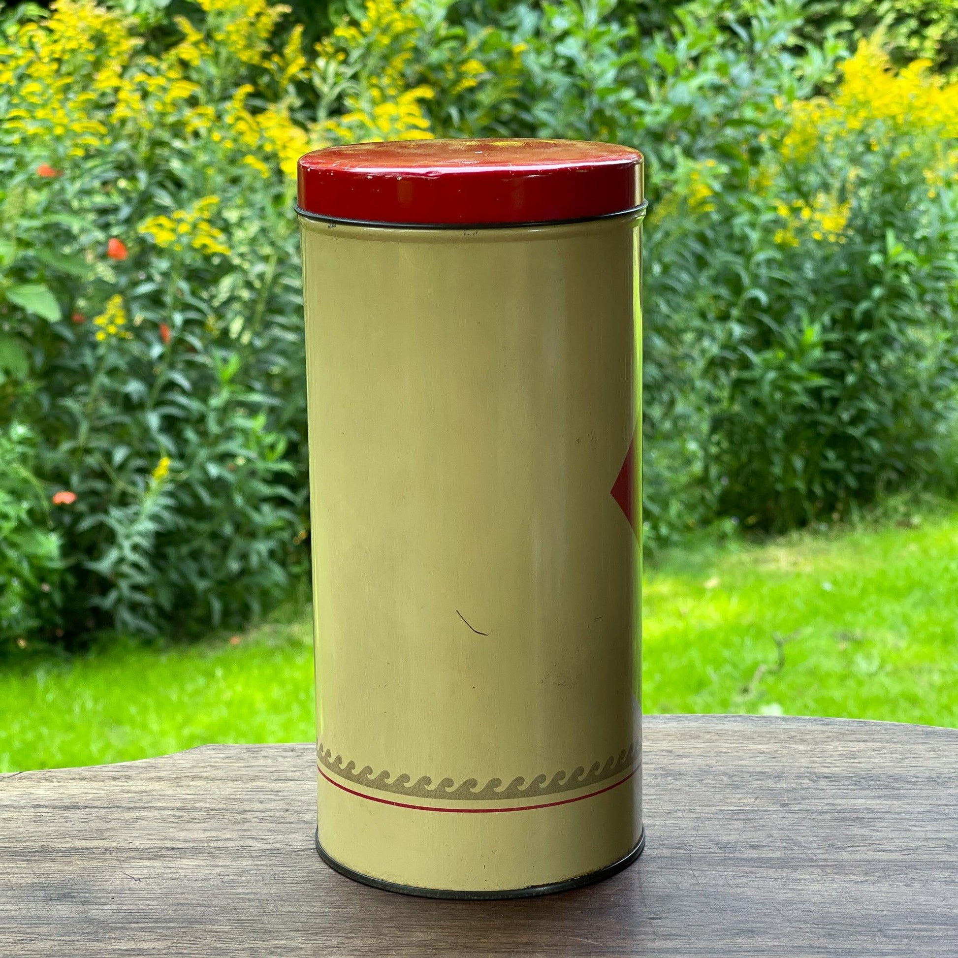 Vintage beschuitbus van Bolletje - Bamestra Curiosa