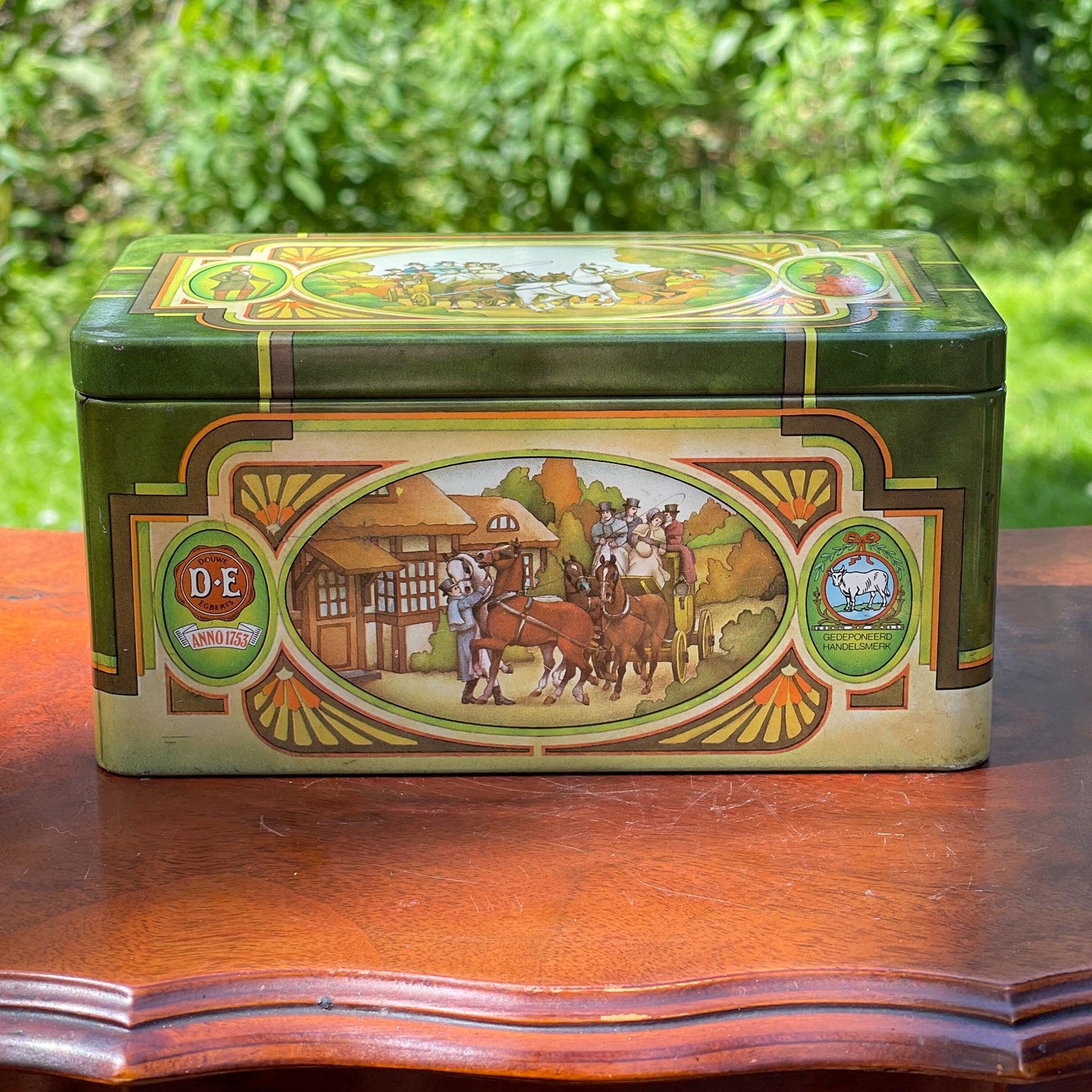 Vintage bewaarblik voor thee van Douwe Egberts Pickwick - Bamestra Curiosa