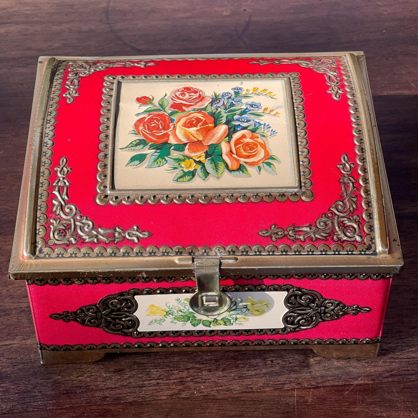 Vintage blik met bloemen - Bamestra Curiosa