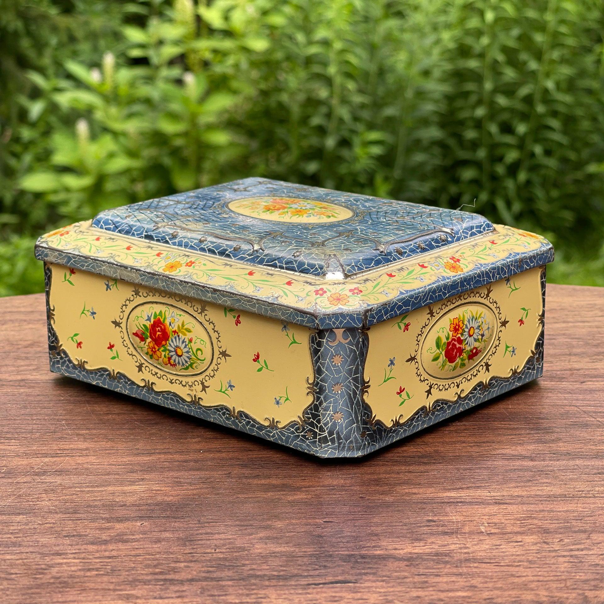 Vintage blik met bloemen - Bamestra Curiosa