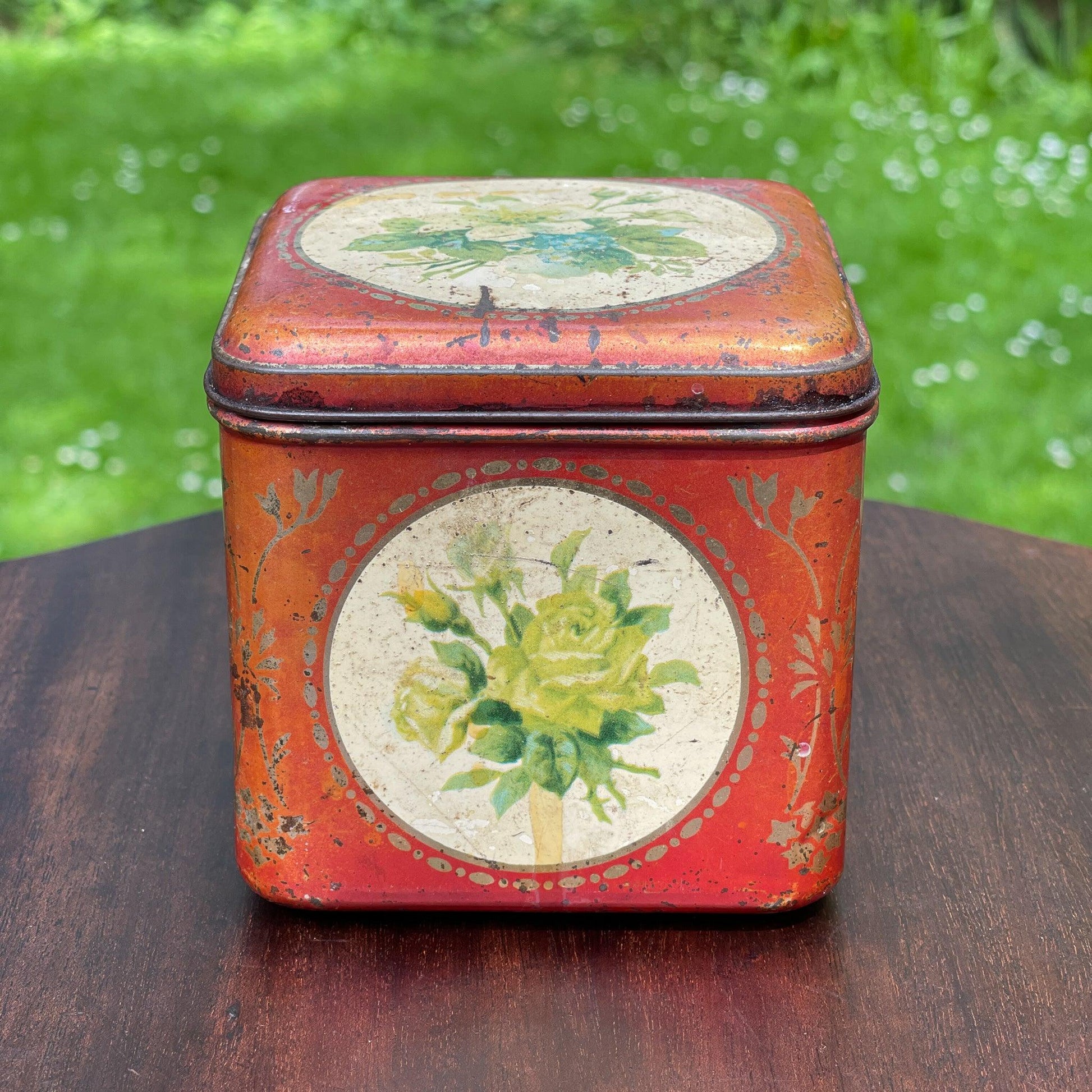 Vintage blik met vogels en bloemen - Bamestra Curiosa