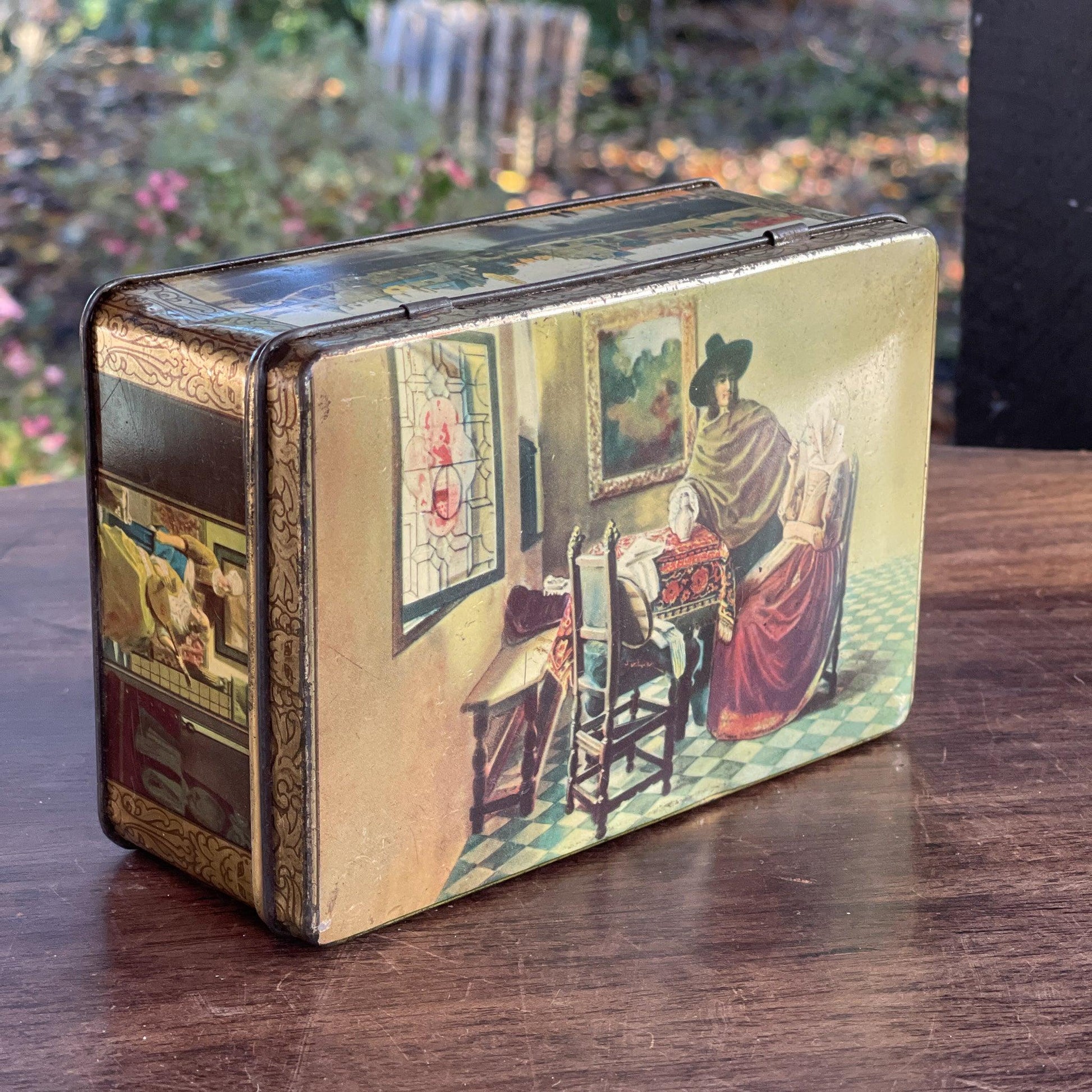 Vintage blikje met Hollandse taferelen van het merk HUS - The Collectionist