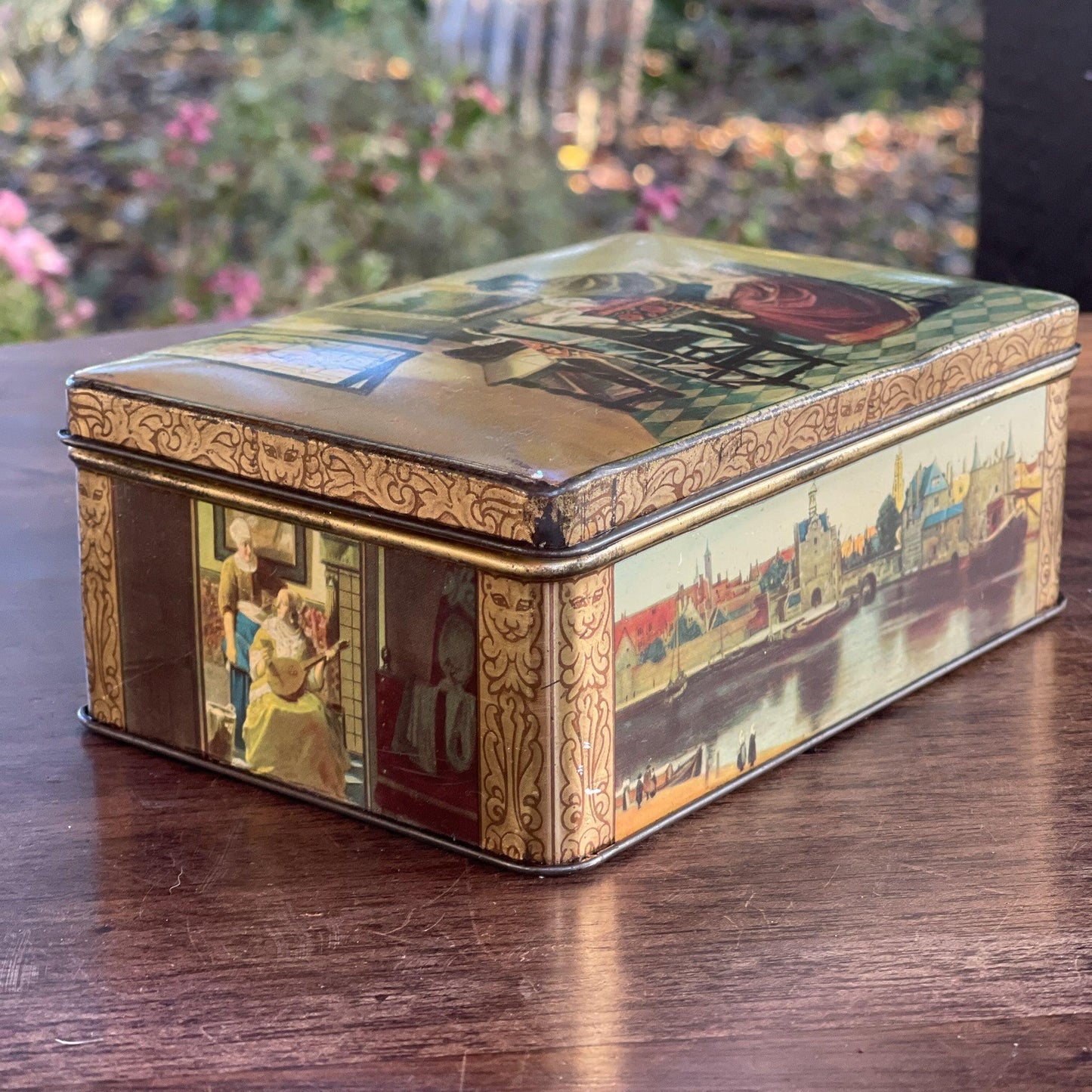 Vintage blikje met Hollandse taferelen van het merk HUS - The Collectionist