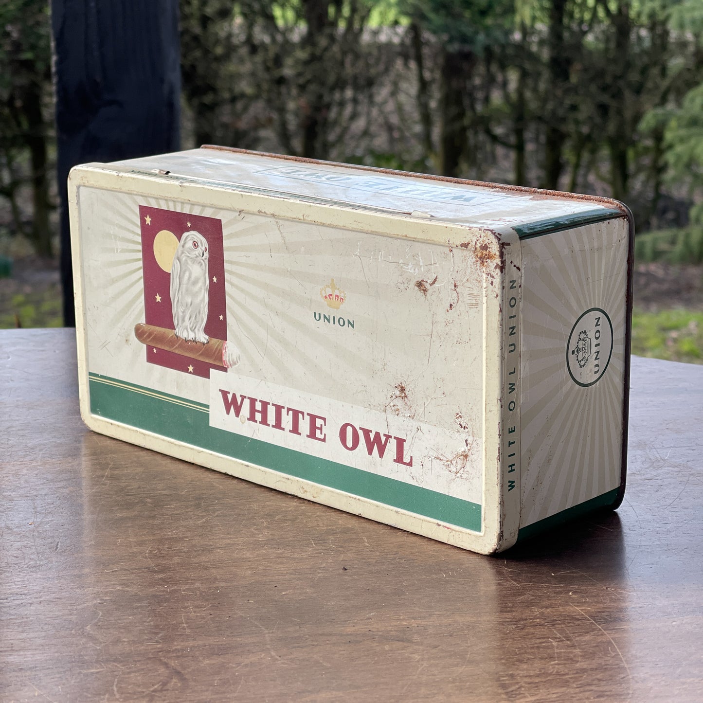 White Owl Union Sigarenblik - Bamestra Curiosa