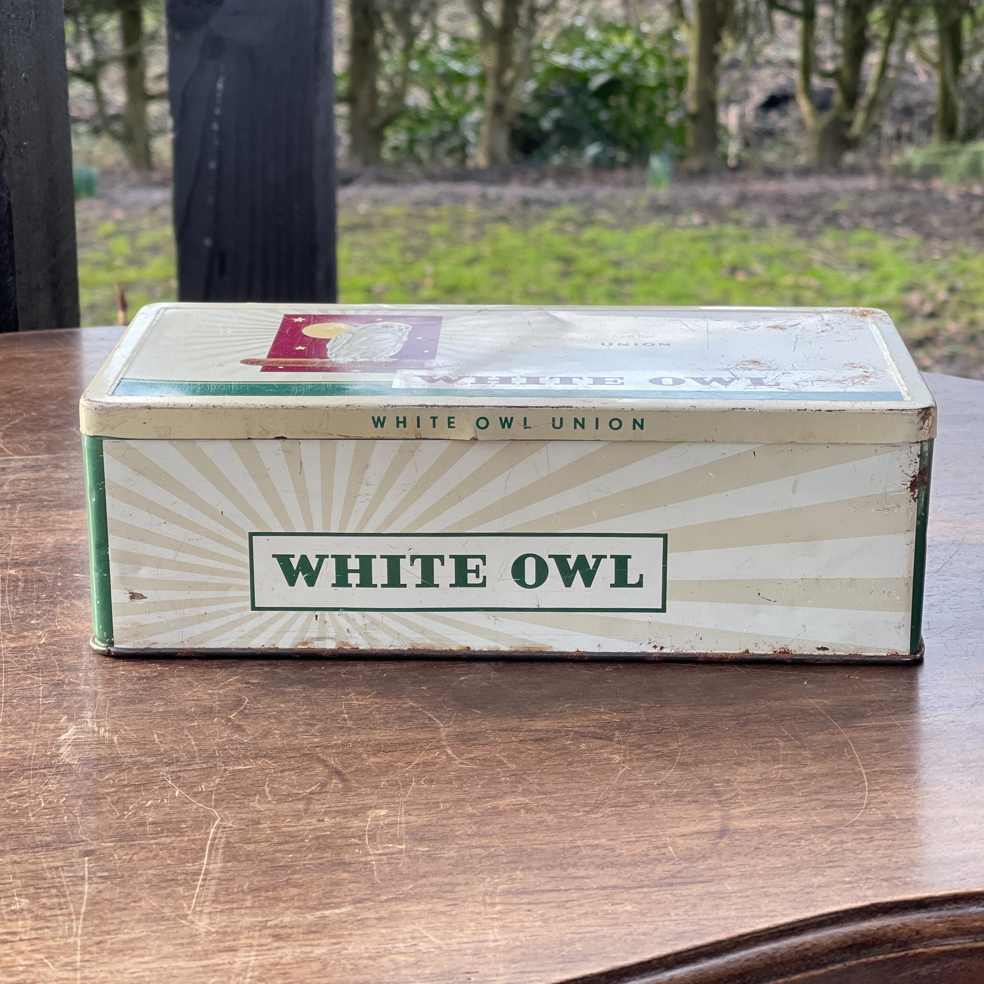 White Owl Union Sigarenblik - Bamestra Curiosa