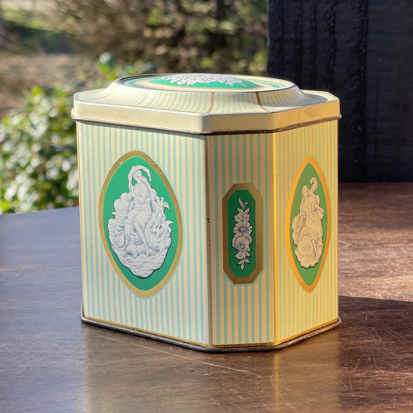 Vintage blikje - Bamestra Curiosa