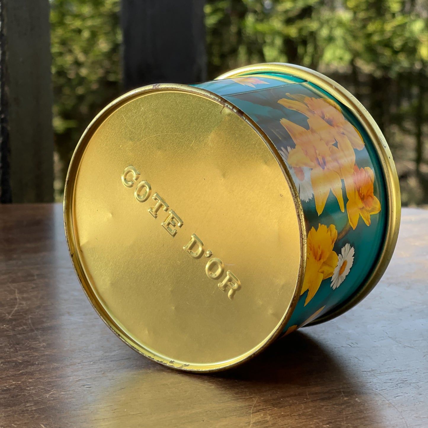 Cote D'or Blik Met Narcissen en Margrieten - Bamestra Curiosa