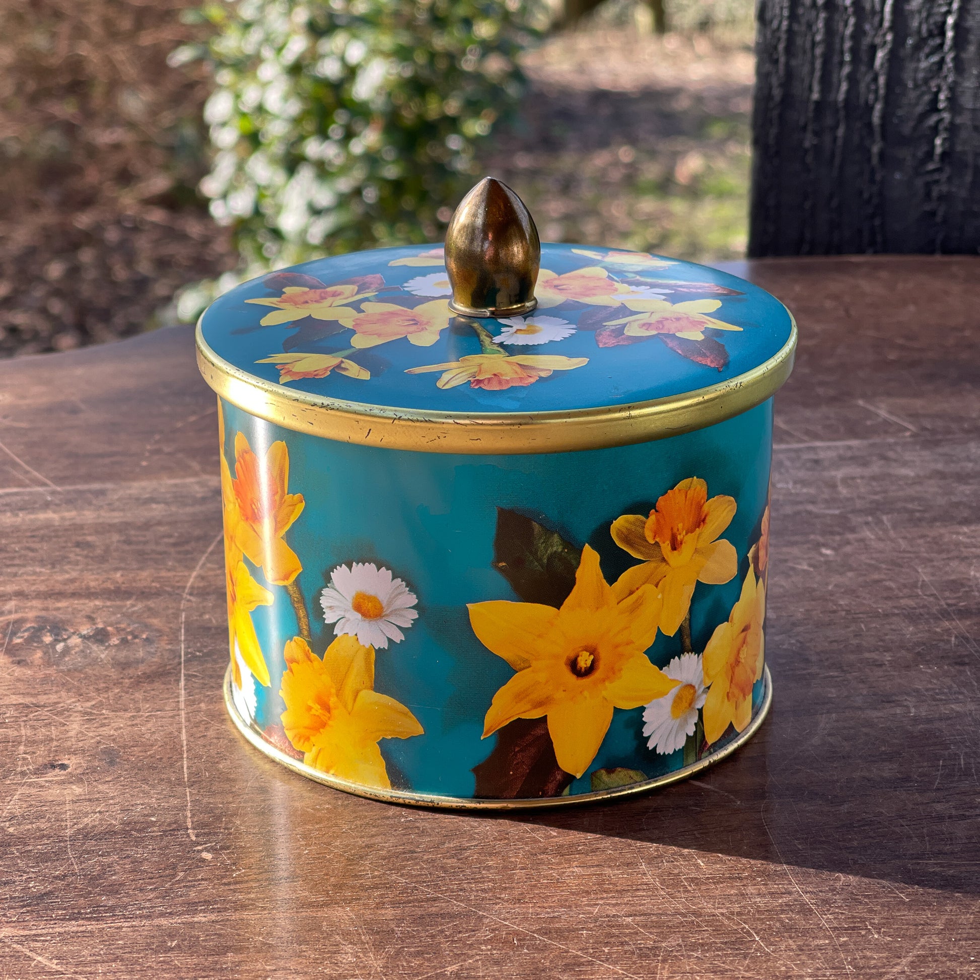 Cote D'or Blik Met Narcissen en Margrieten - Bamestra Curiosa