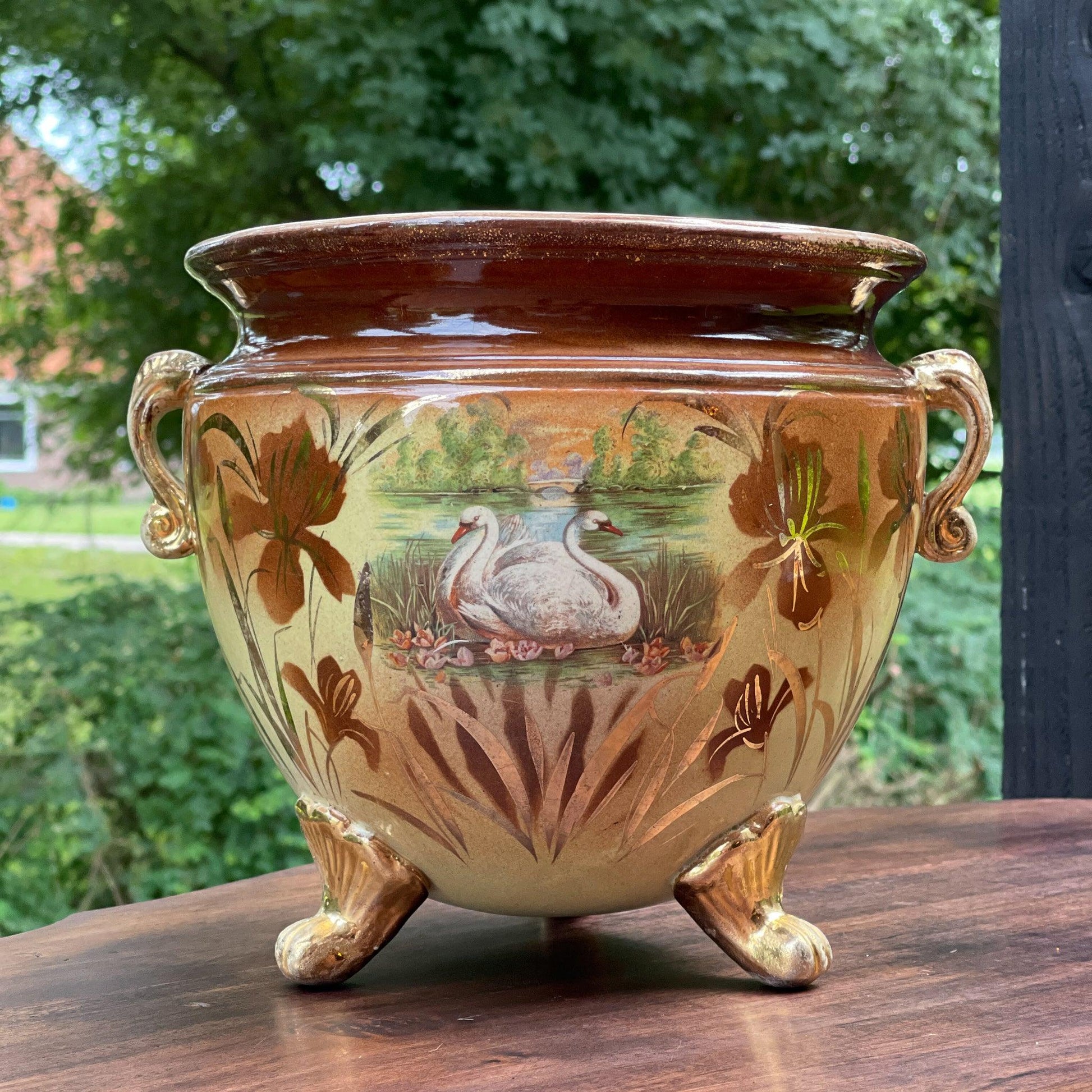 Vintage bloempot met zwanen - Bamestra Curiosa