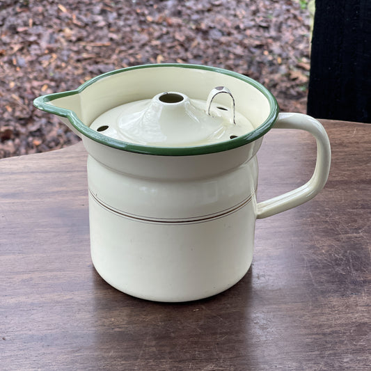 Emaille melkkoker - Bamestra Curiosa