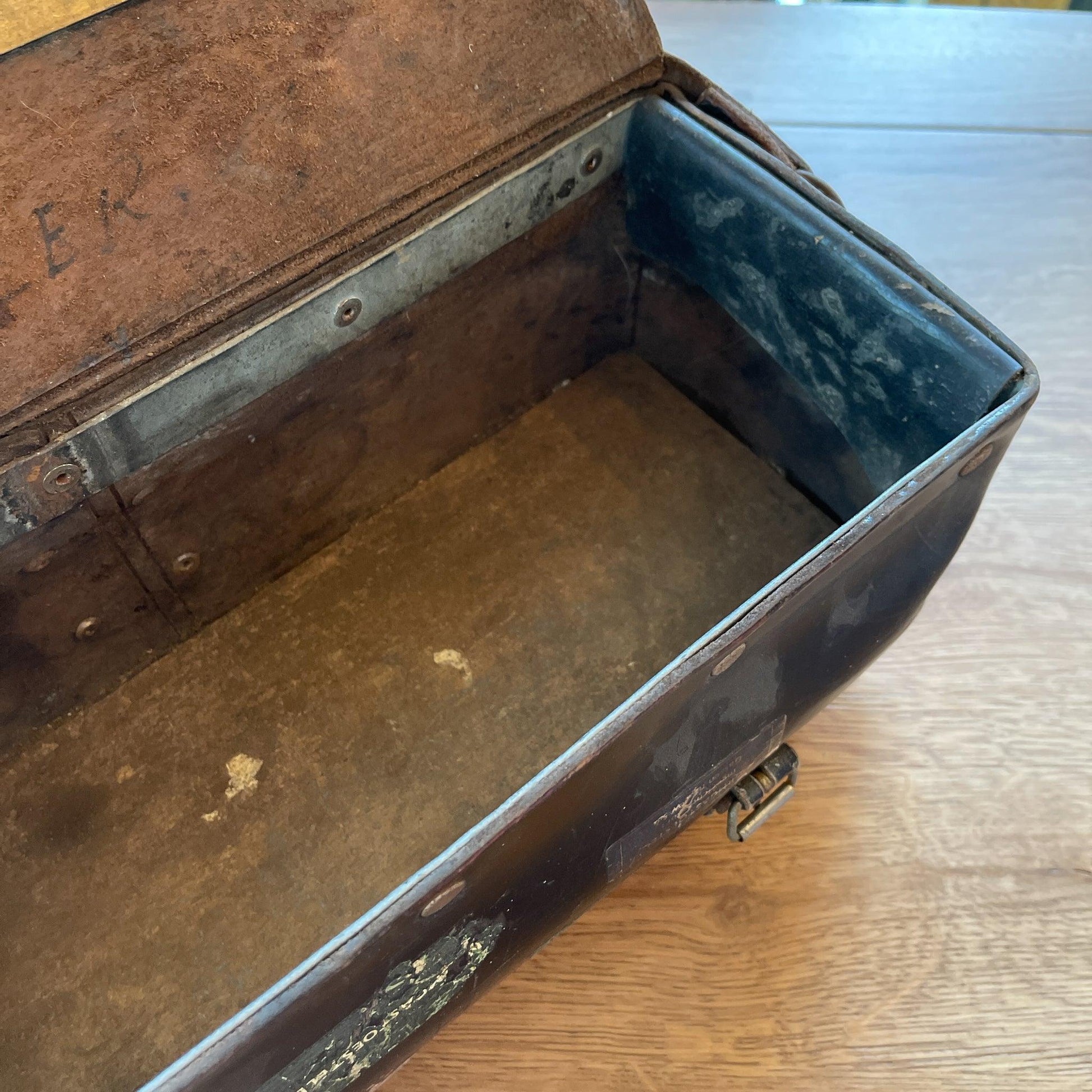 Vintage gereedschapstas - Bamestra Curiosa