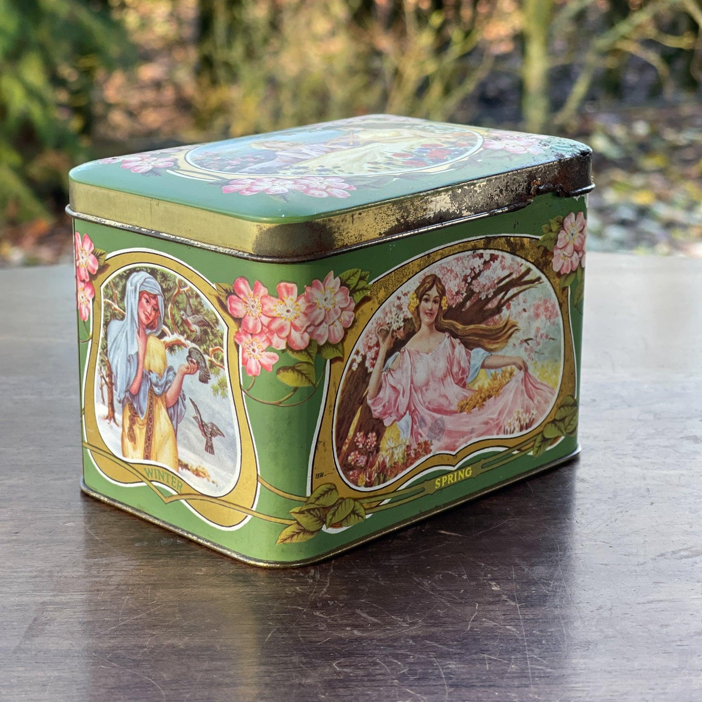 Vintage jaargetijden blik - Bamestra Curiosa