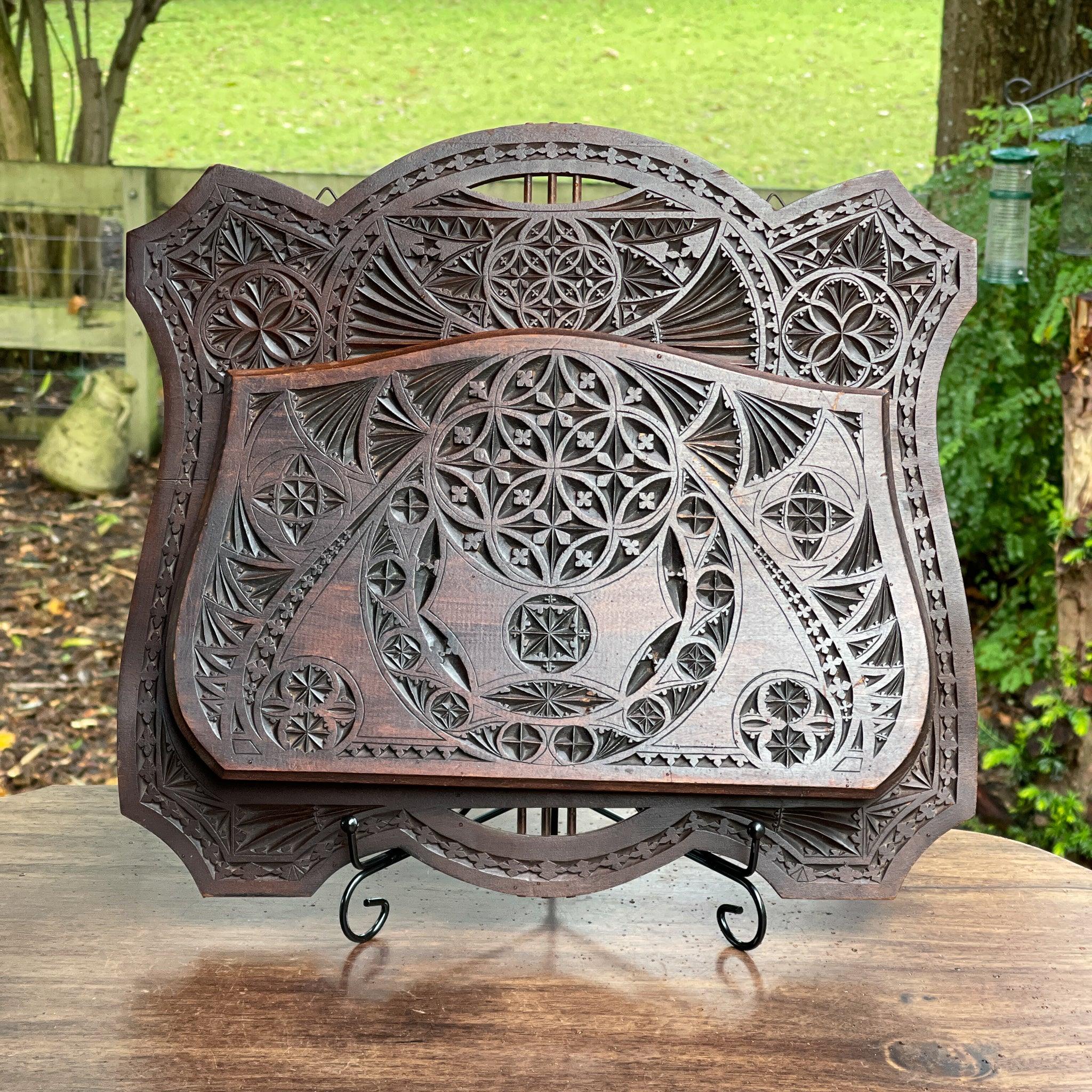 Vintage kerfwerk krant / posthouder - The Collectionist