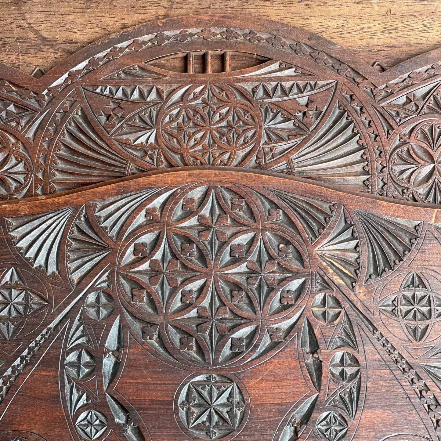 Vintage kerfwerk krant / posthouder - Bamestra Curiosa